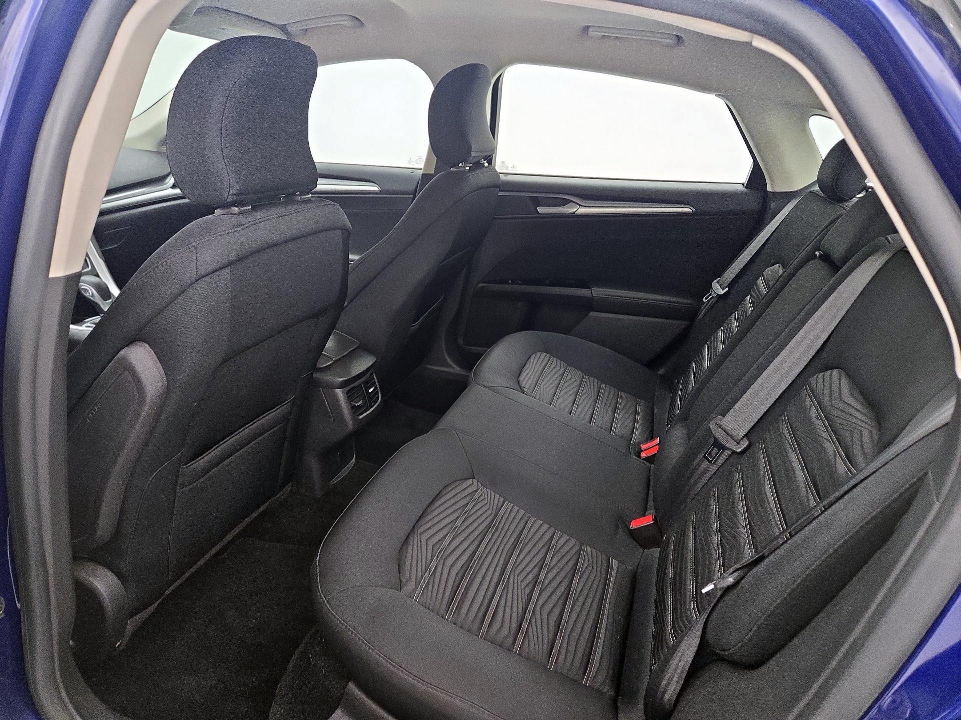 Thumbnail: 2016 Ford Fusion - 19