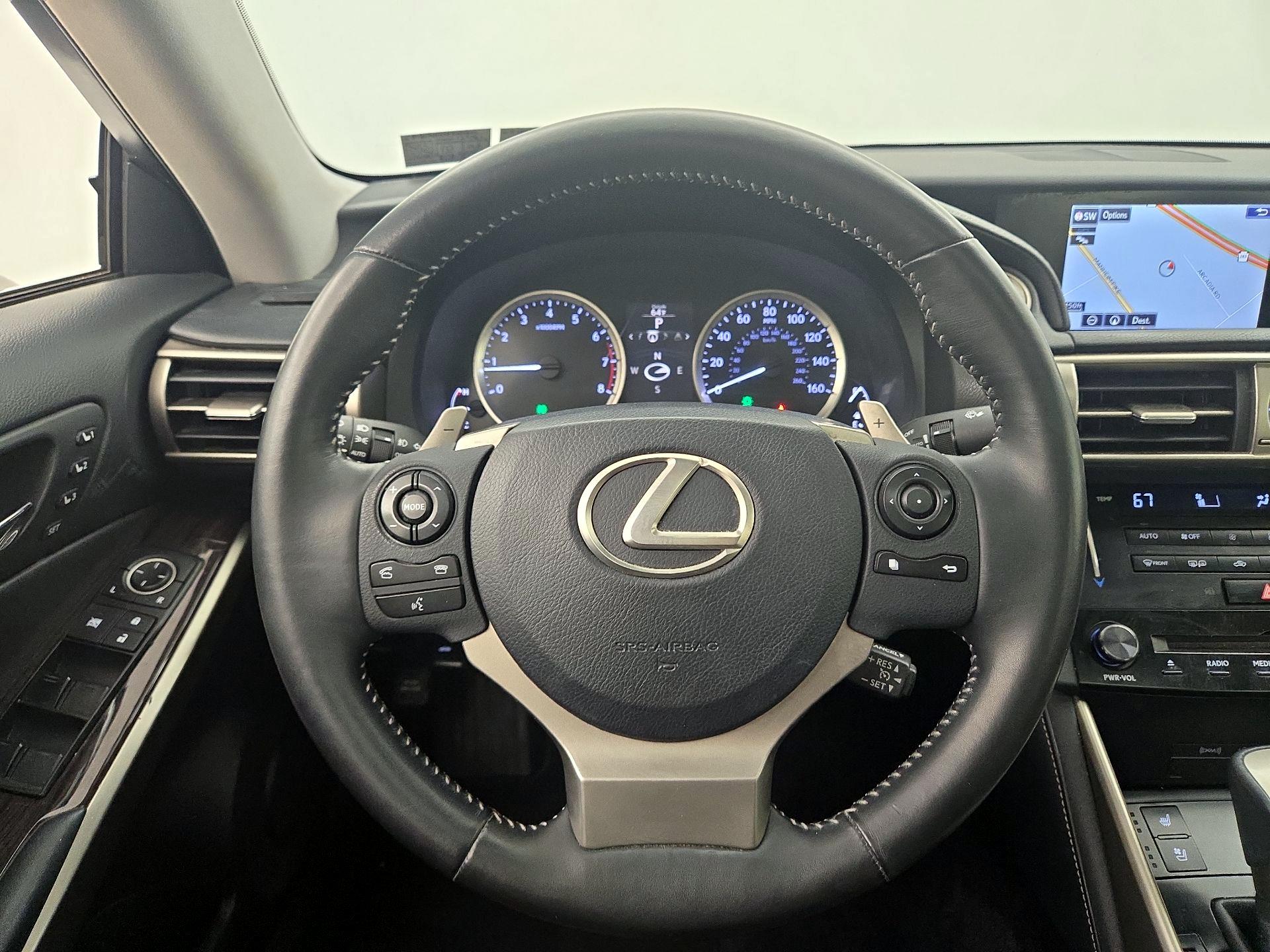 Thumbnail: 2014 Lexus IS - 10