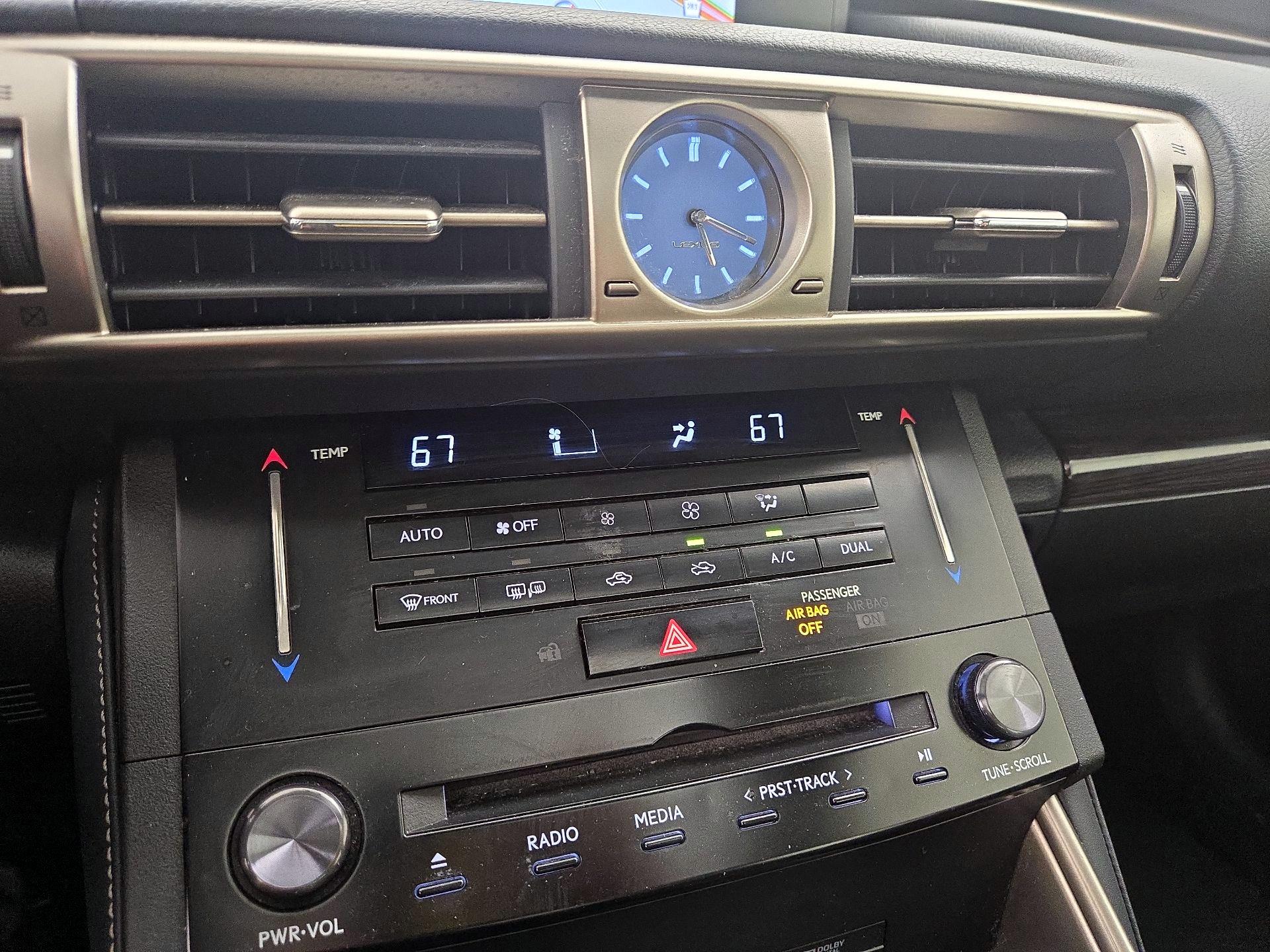 Thumbnail: 2014 Lexus IS - 17