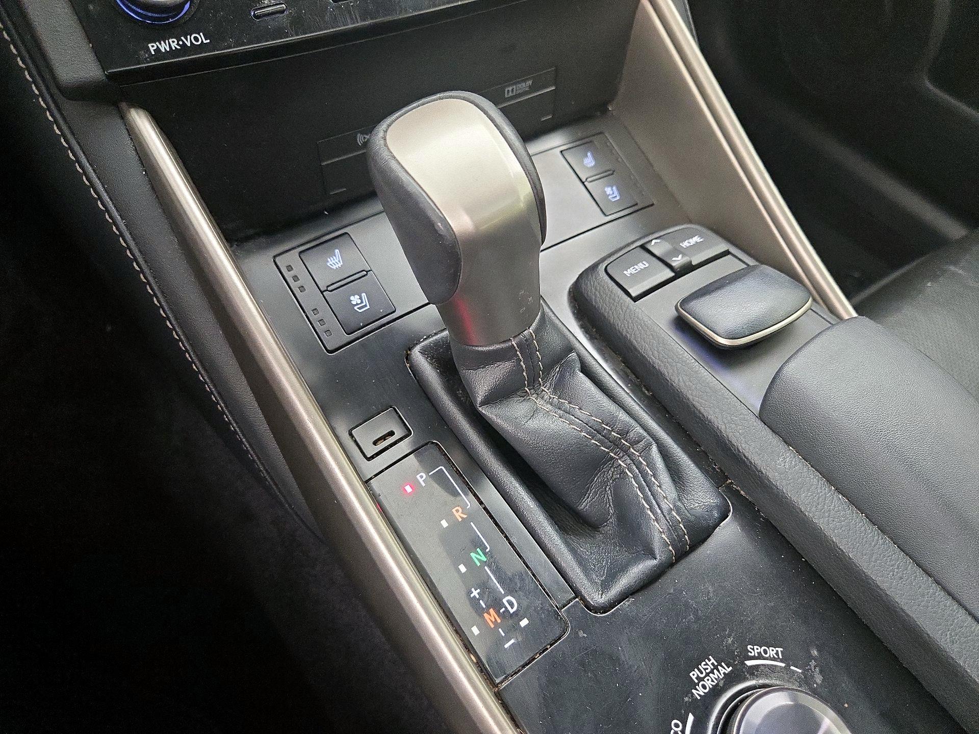 Thumbnail: 2014 Lexus IS - 18