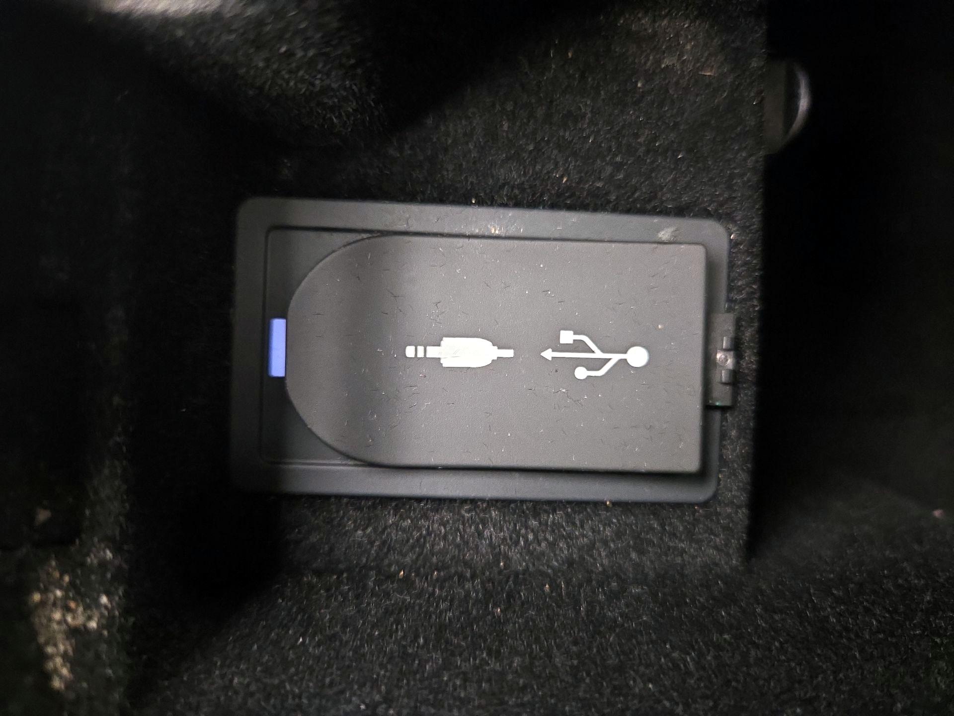 Thumbnail: 2014 Lexus IS - 19