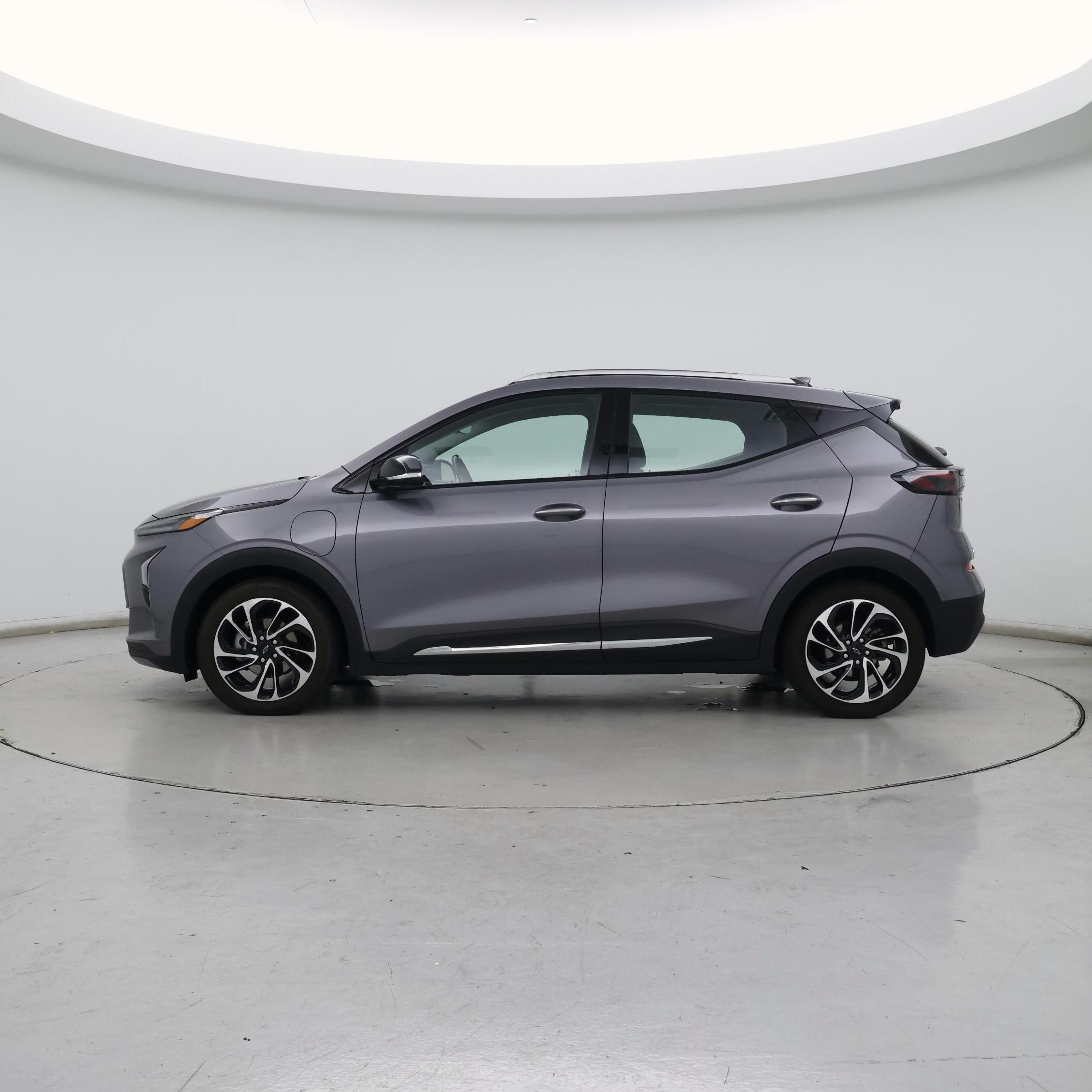 Thumbnail: 2023 Chevrolet Bolt EUV - 3