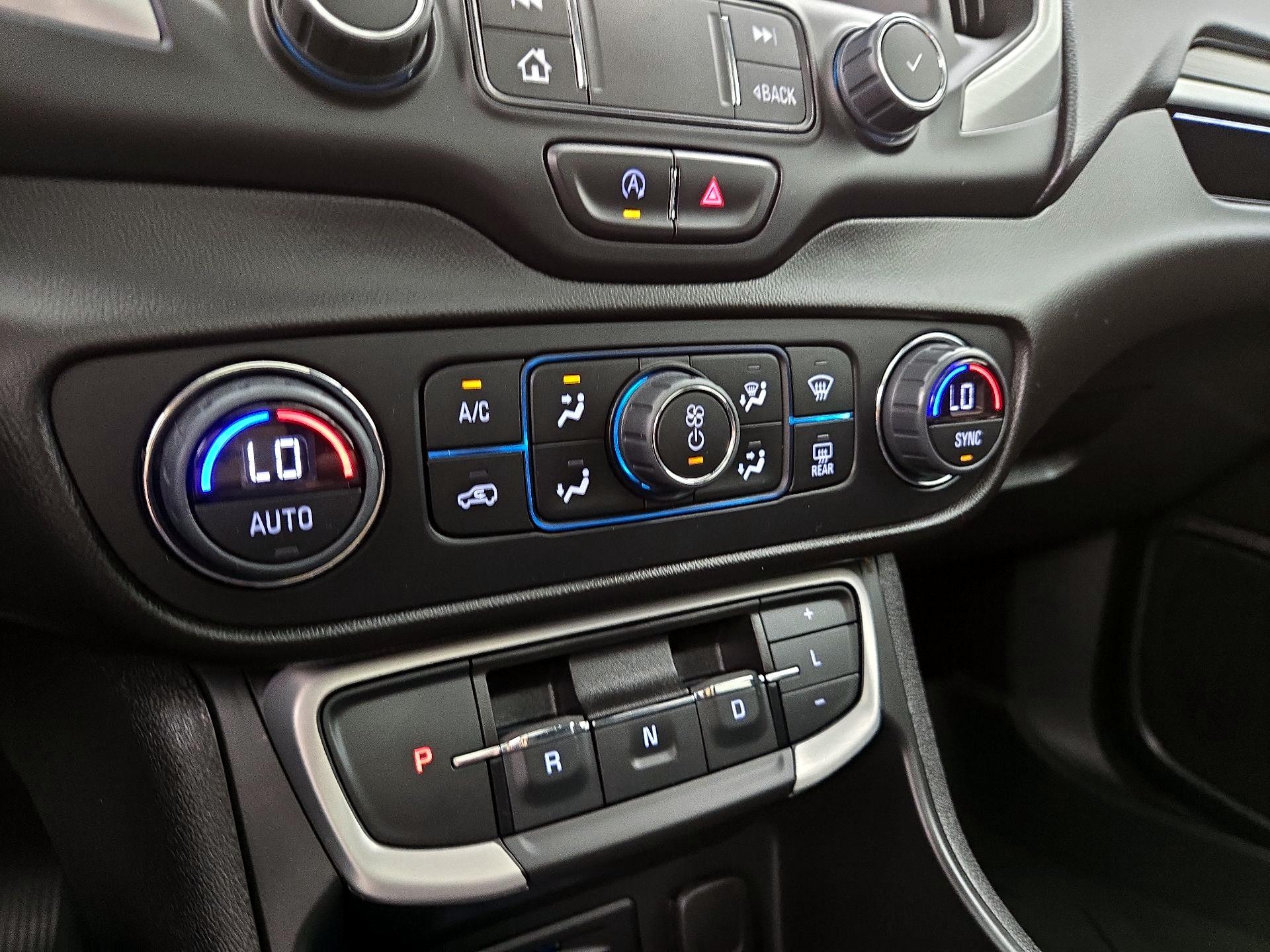 Thumbnail: 2023 GMC Terrain - 17