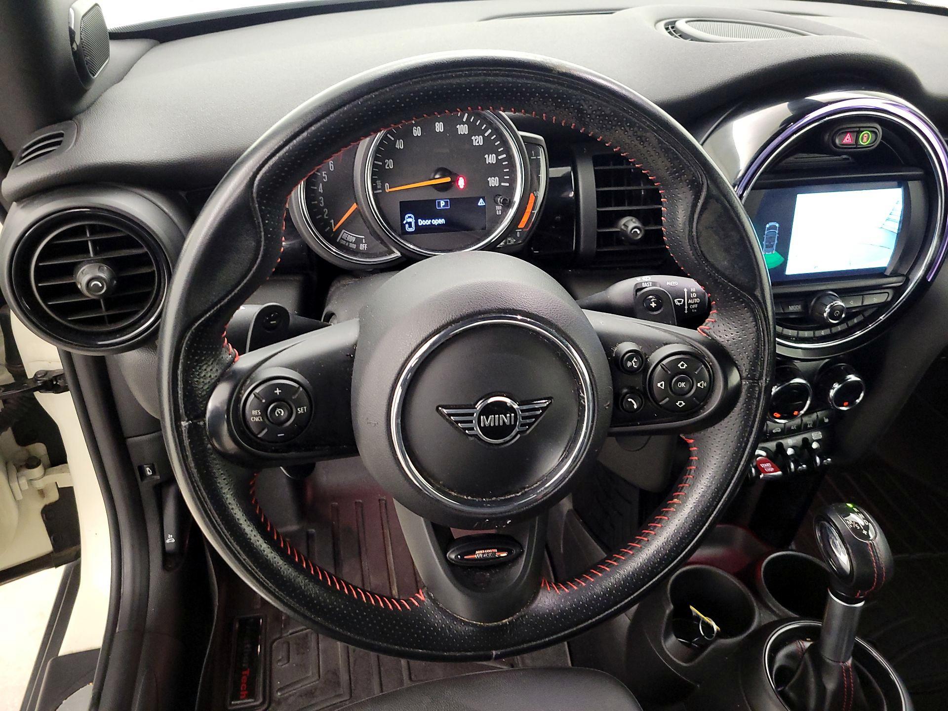Thumbnail: 2019 MINI Cooper - 10