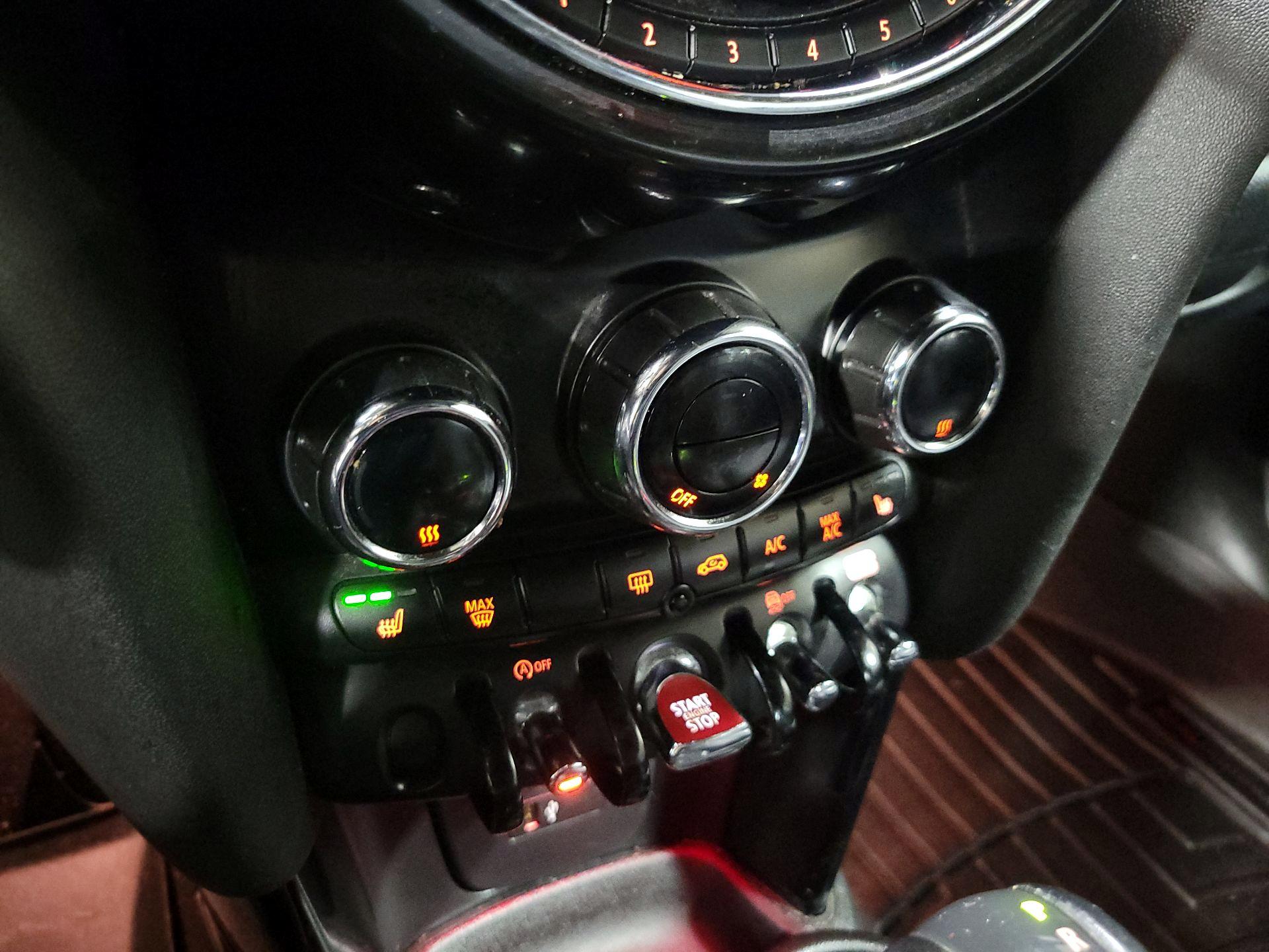 Thumbnail: 2019 MINI Cooper - 16