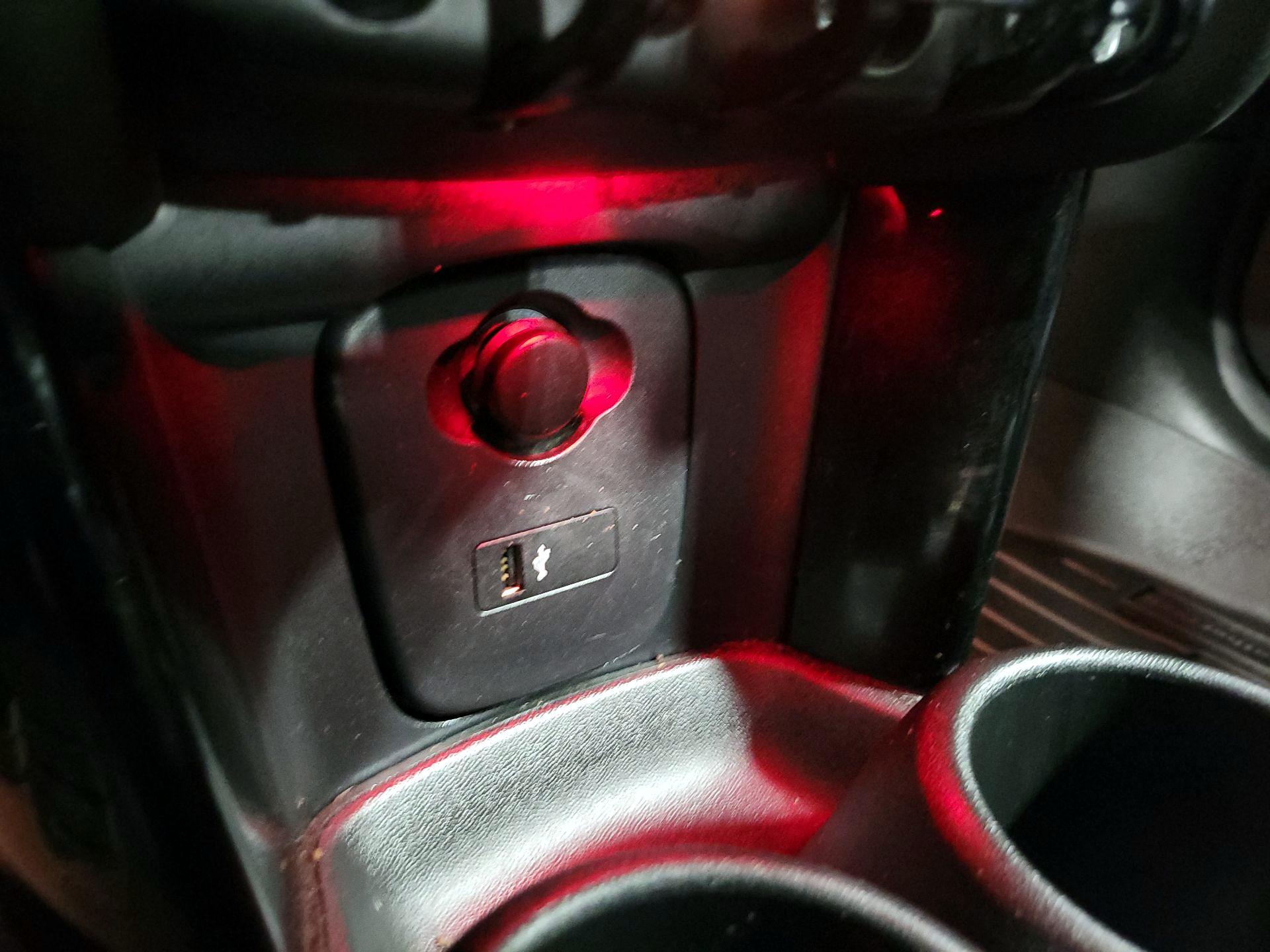 Thumbnail: 2019 MINI Cooper - 18