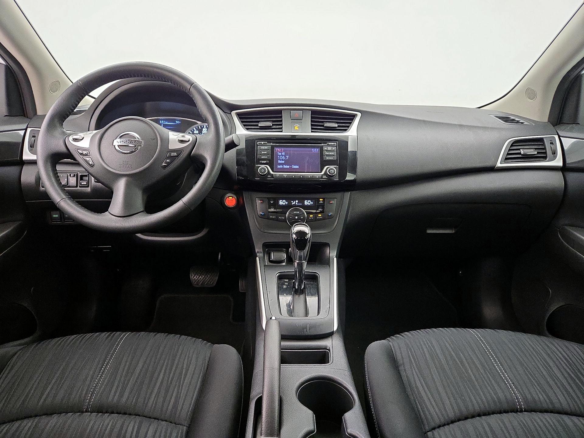 Thumbnail: 2018 Nissan Sentra - 9