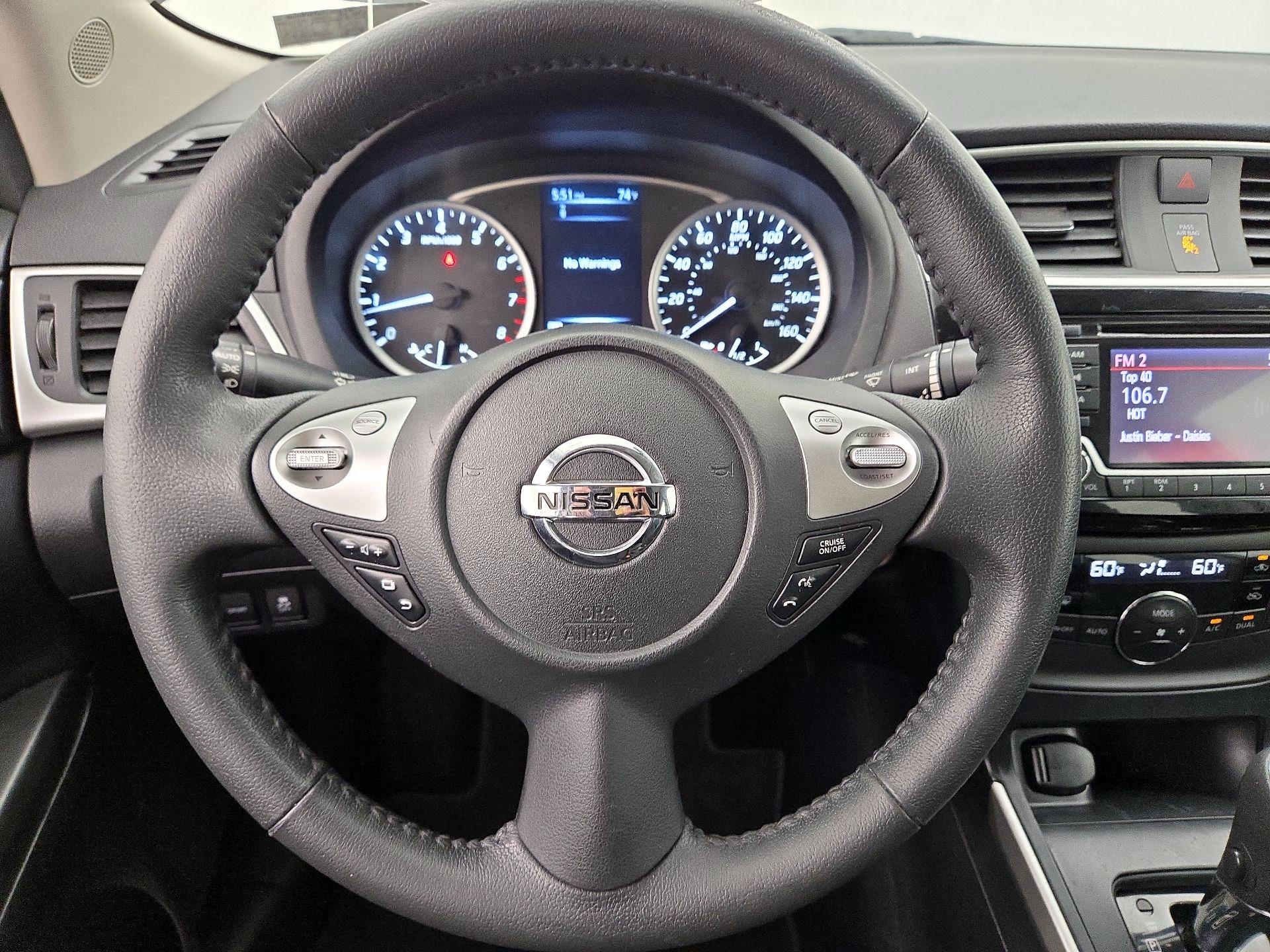 Thumbnail: 2018 Nissan Sentra - 10