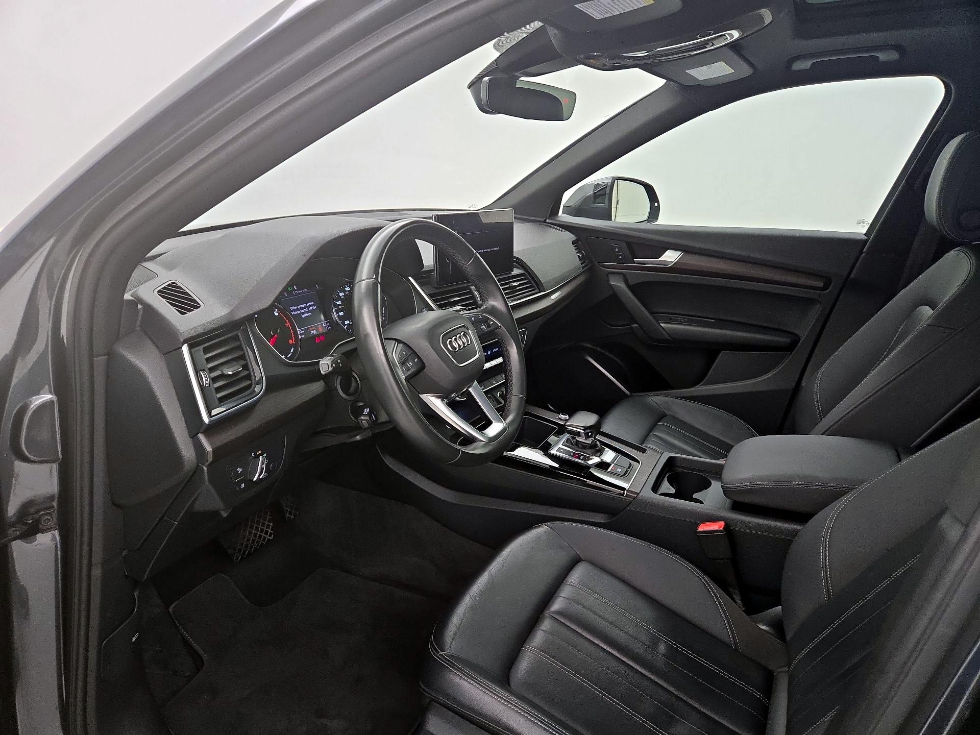 Thumbnail: 2023 Audi Q5 - 11