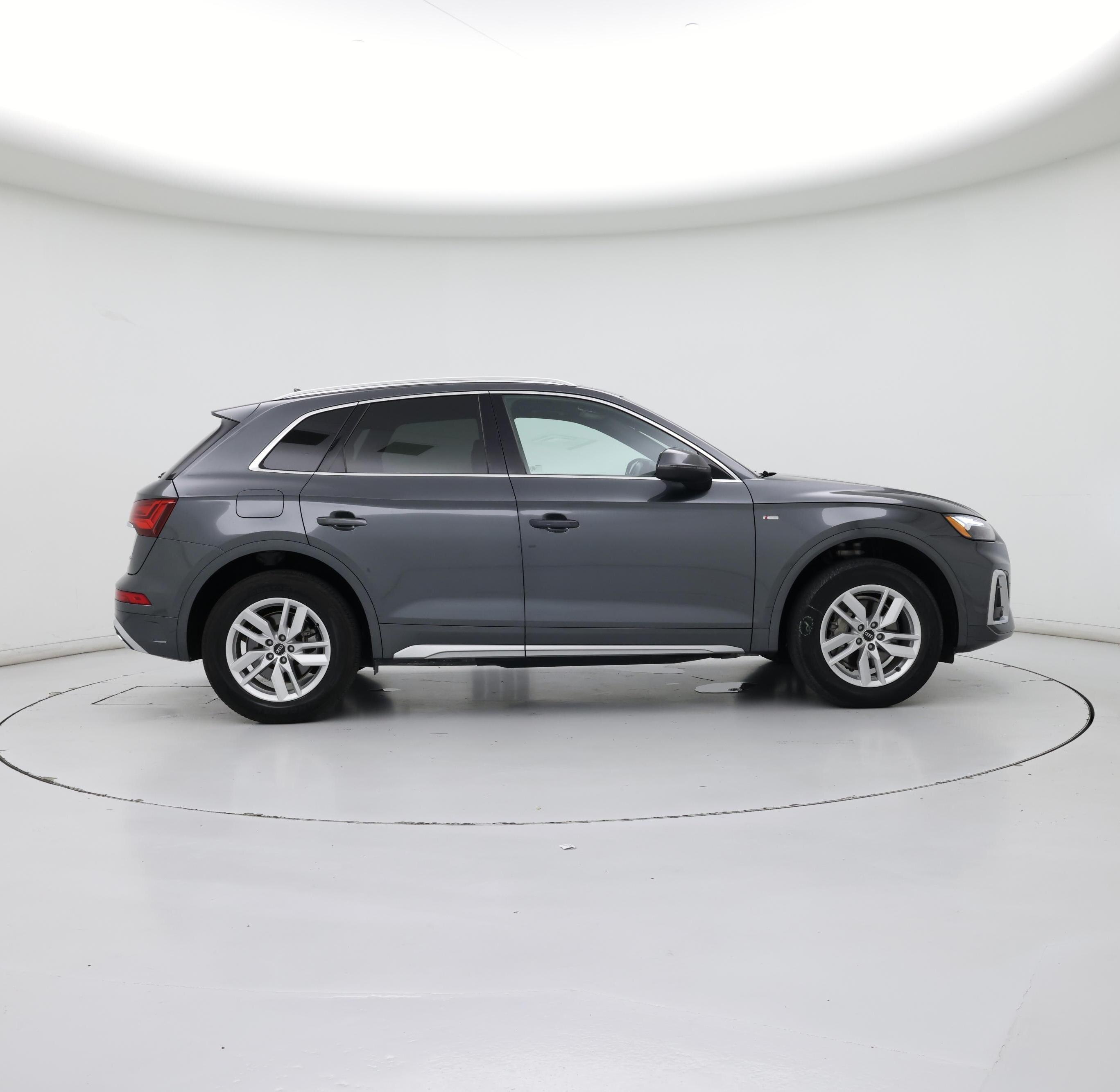 Thumbnail: 2023 Audi Q5 - 7