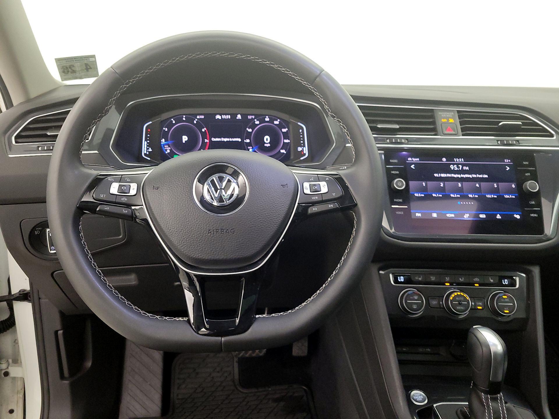 Thumbnail: 2021 Volkswagen Tiguan - 10