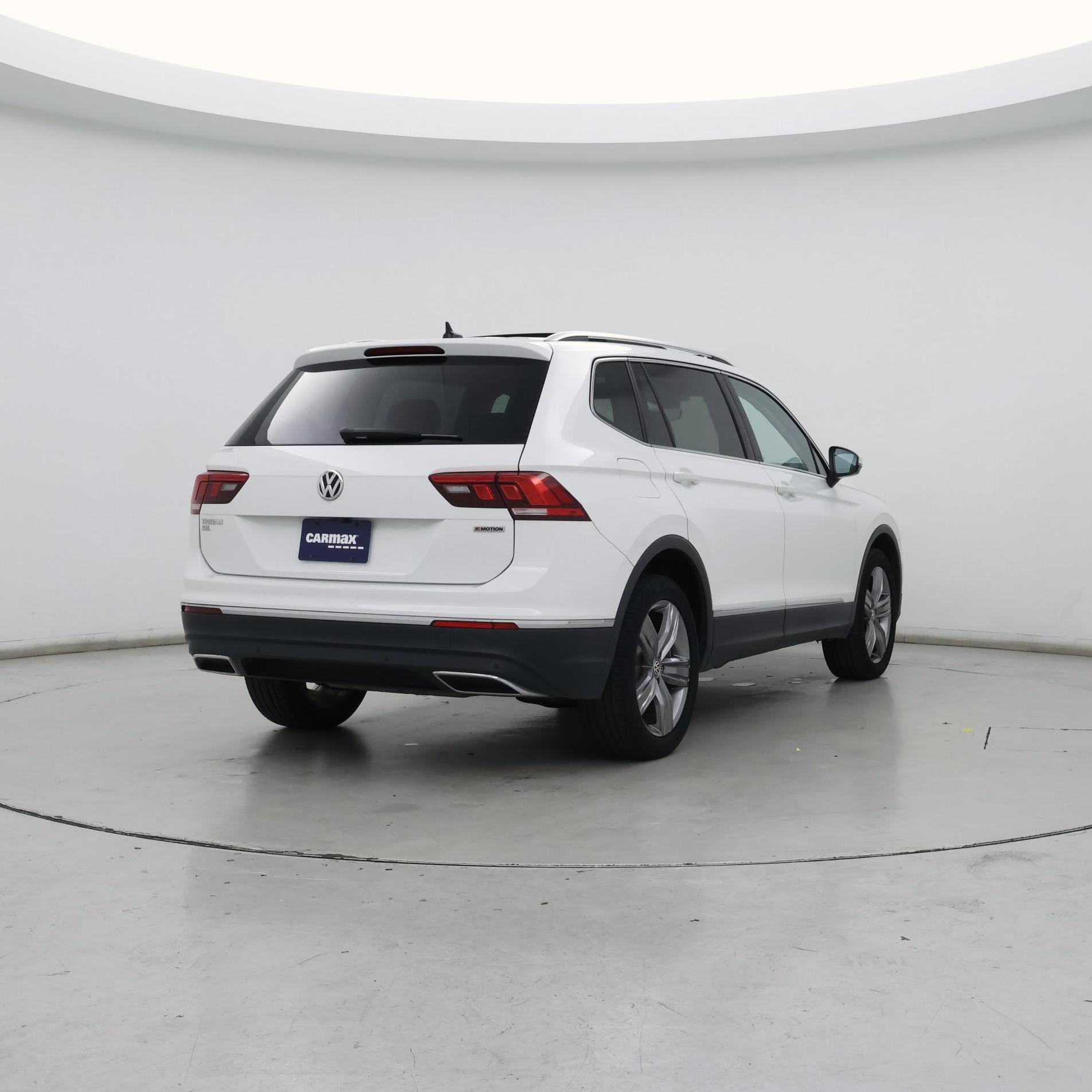 Thumbnail: 2021 Volkswagen Tiguan - 8