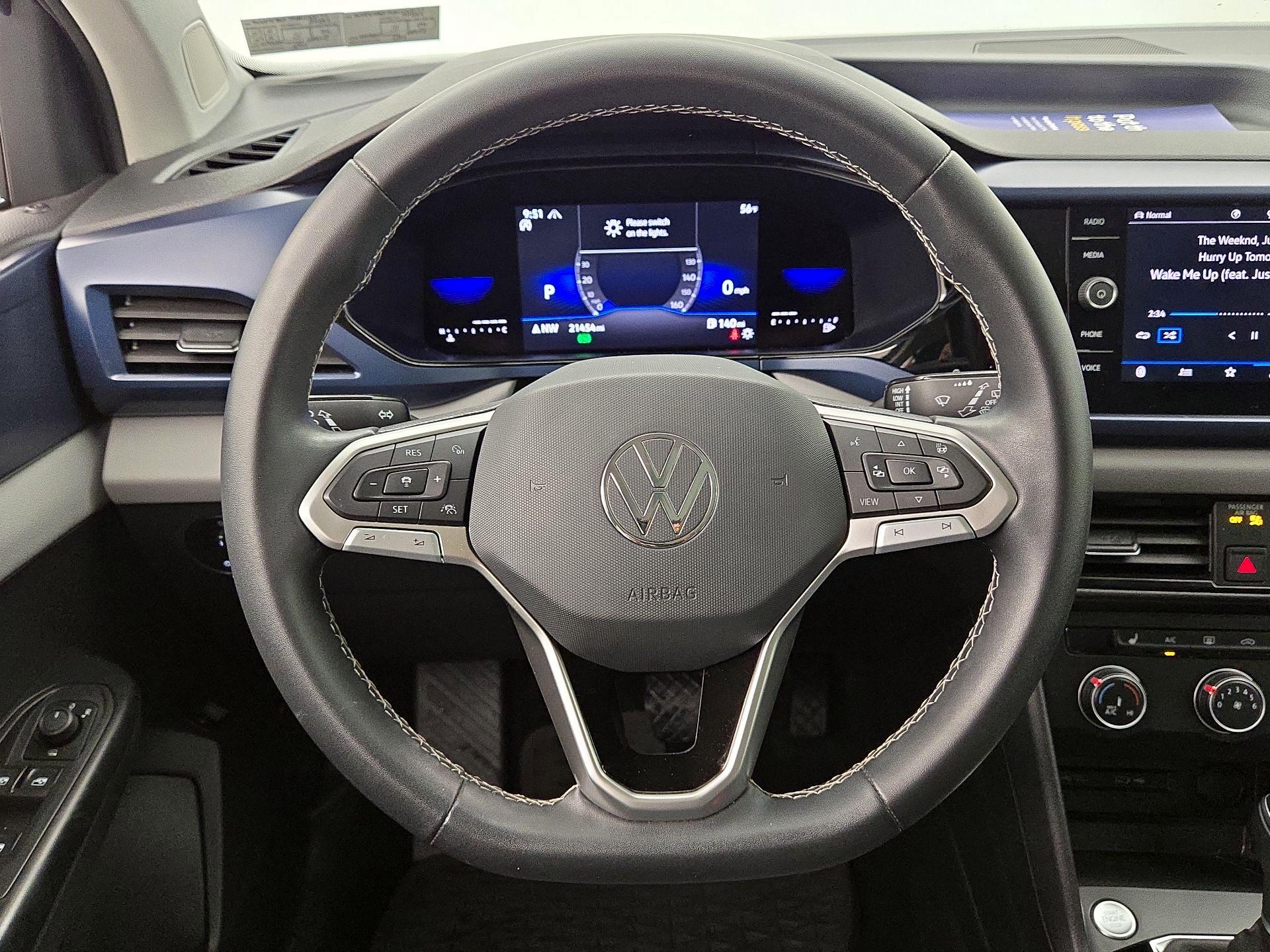 Thumbnail: 2022 Volkswagen Taos - 10