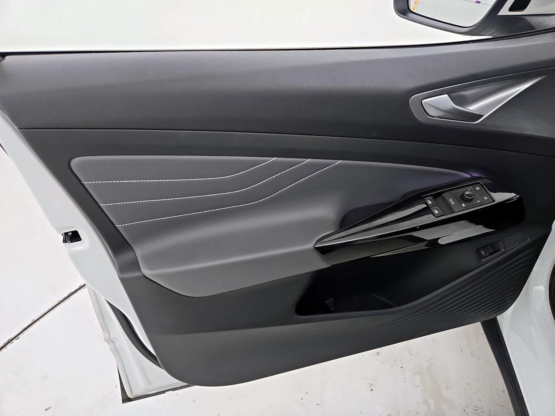 Thumbnail: 2023 Volkswagen ID.4 - 12