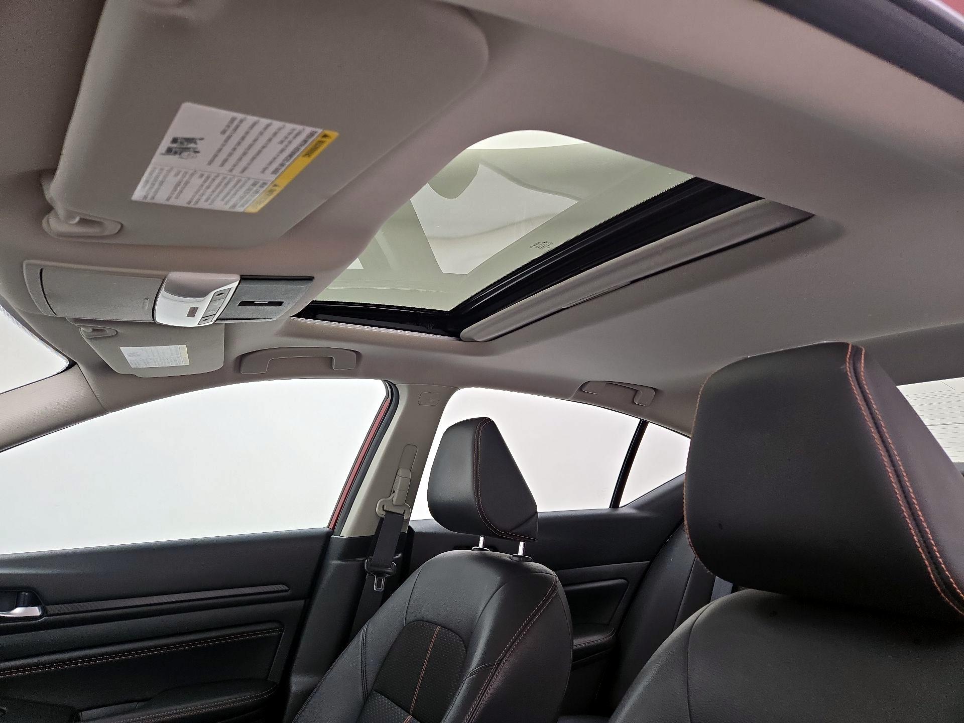 Thumbnail: 2019 Nissan Altima - 19