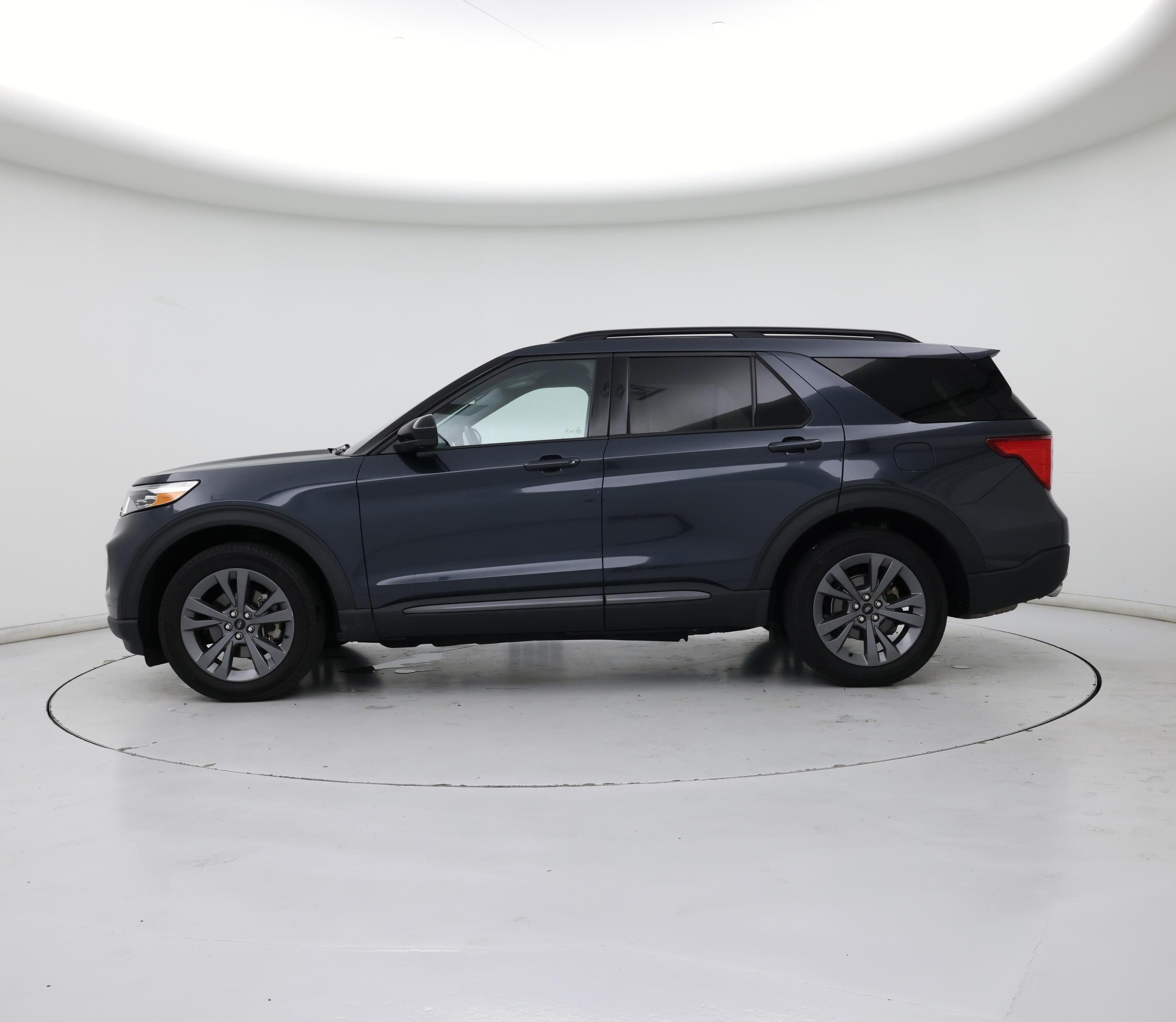 Thumbnail: 2023 Ford Explorer - 3