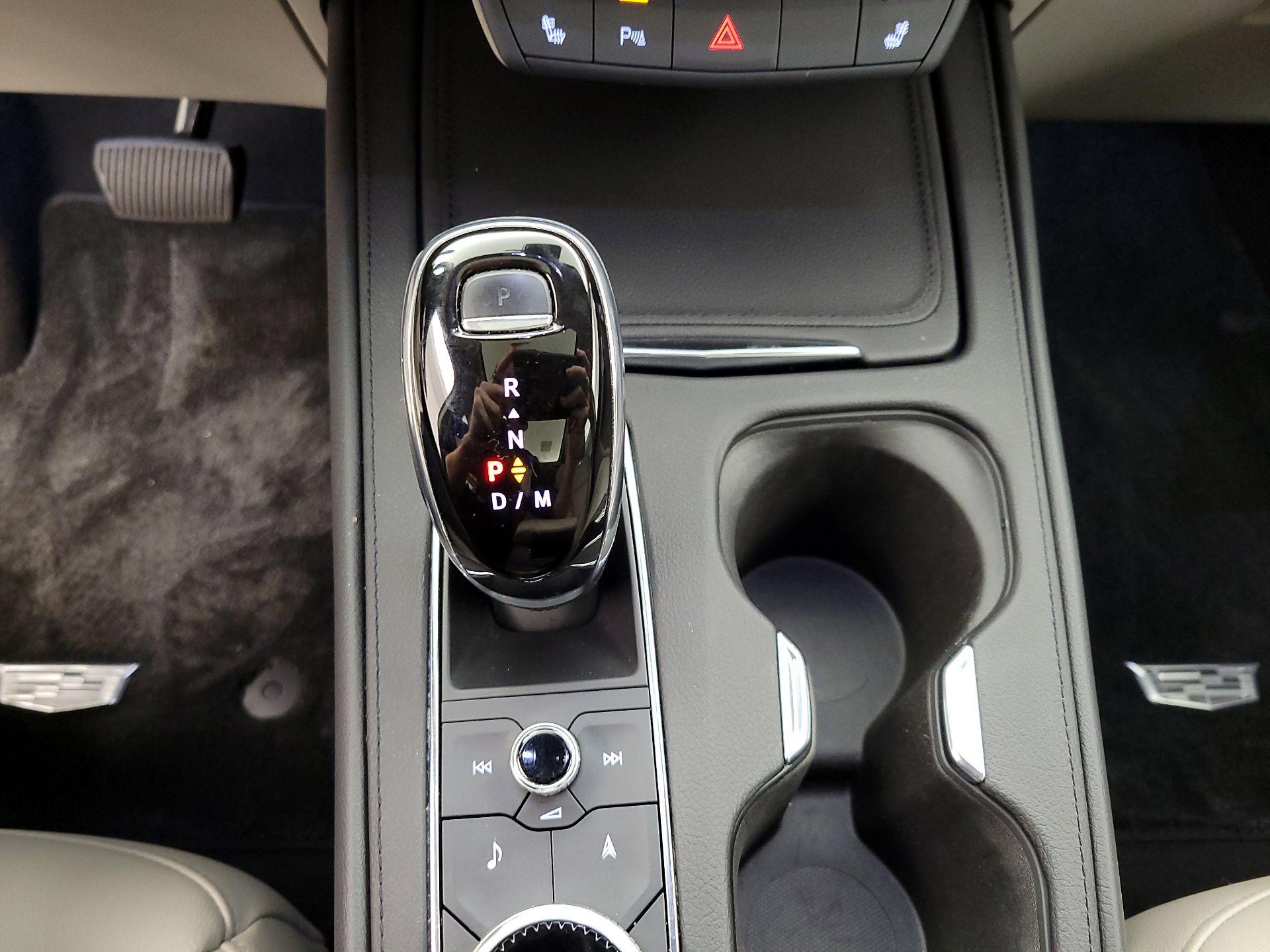 Thumbnail: 2021 Cadillac XT4 - 17