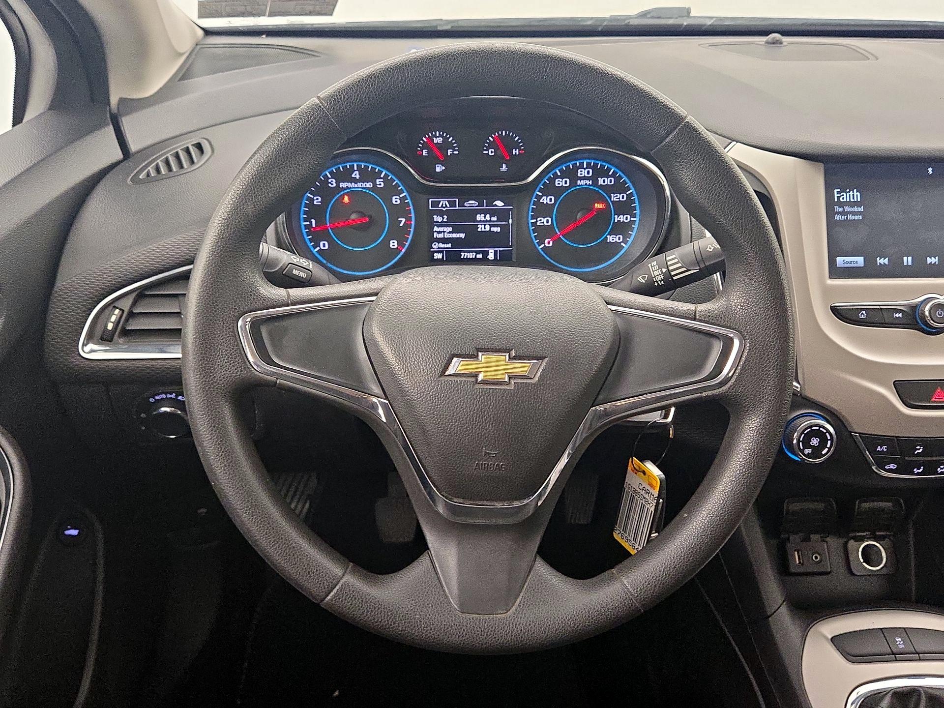 Thumbnail: 2017 Chevrolet Cruze - 10