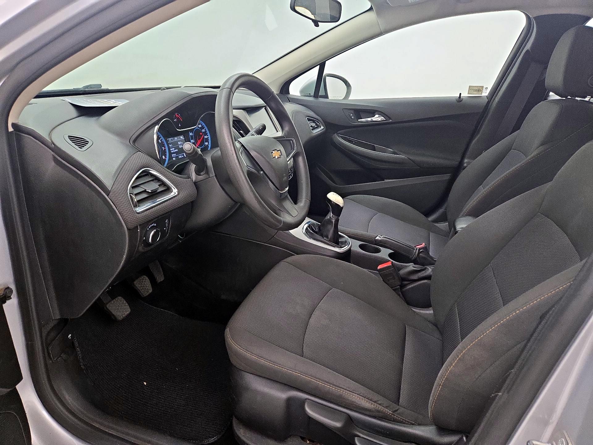 Thumbnail: 2017 Chevrolet Cruze - 11