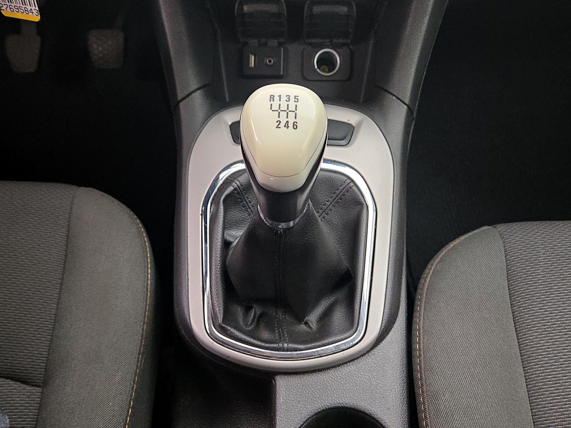 Thumbnail: 2017 Chevrolet Cruze - 17