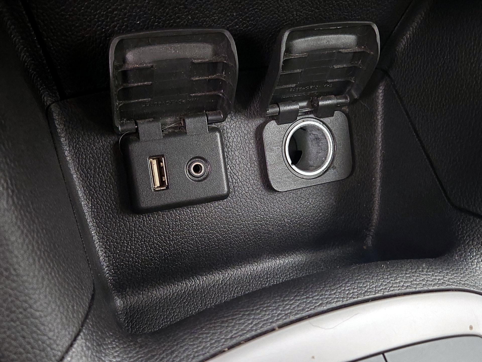 Thumbnail: 2017 Chevrolet Cruze - 18