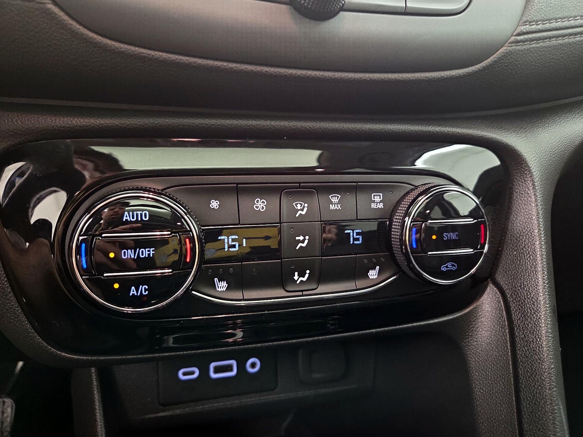 Thumbnail: 2022 Buick Encore GX - 16