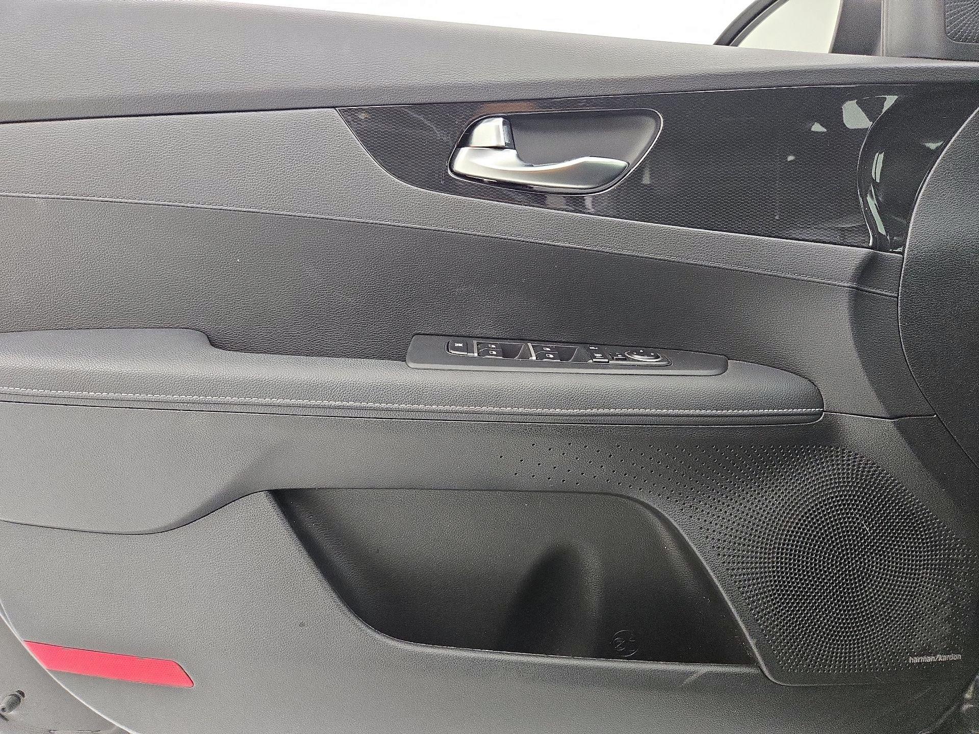 Thumbnail: 2022 Kia Forte - 12