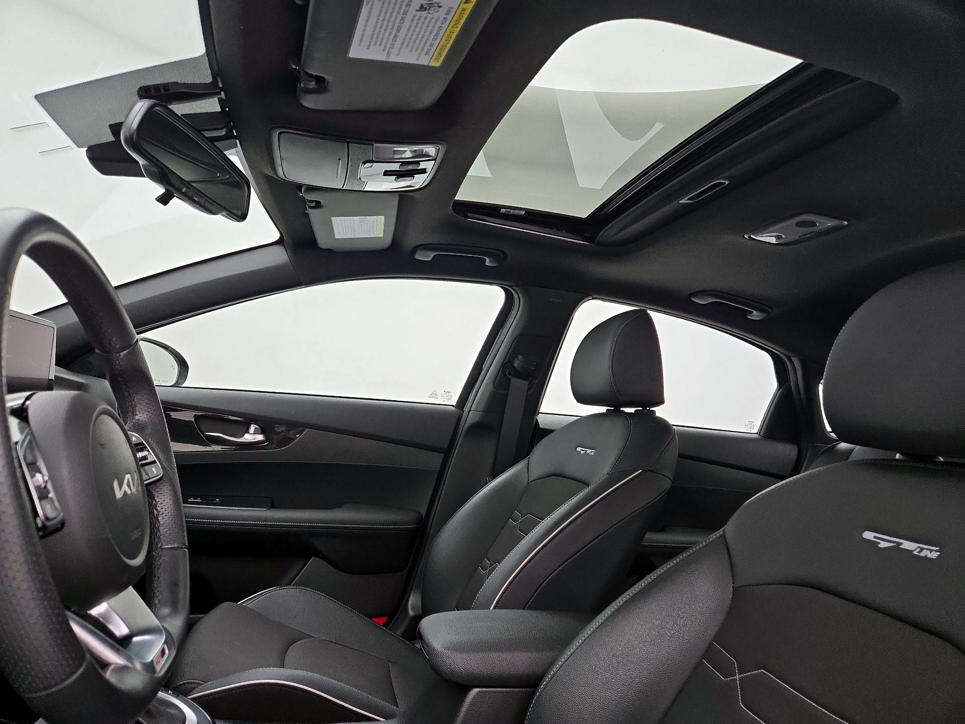 Thumbnail: 2022 Kia Forte - 19