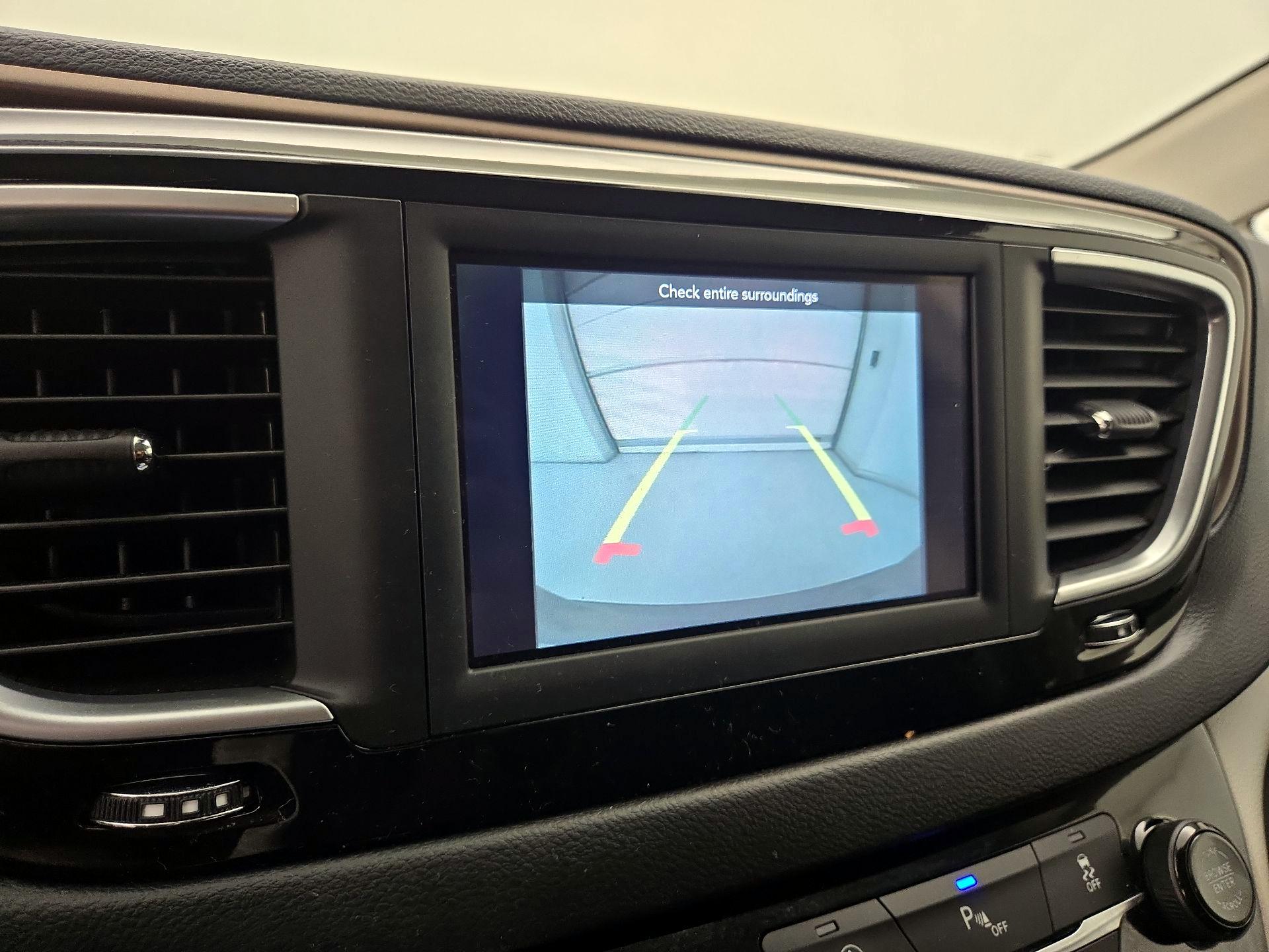 Thumbnail: 2021 Chrysler Voyager - 14