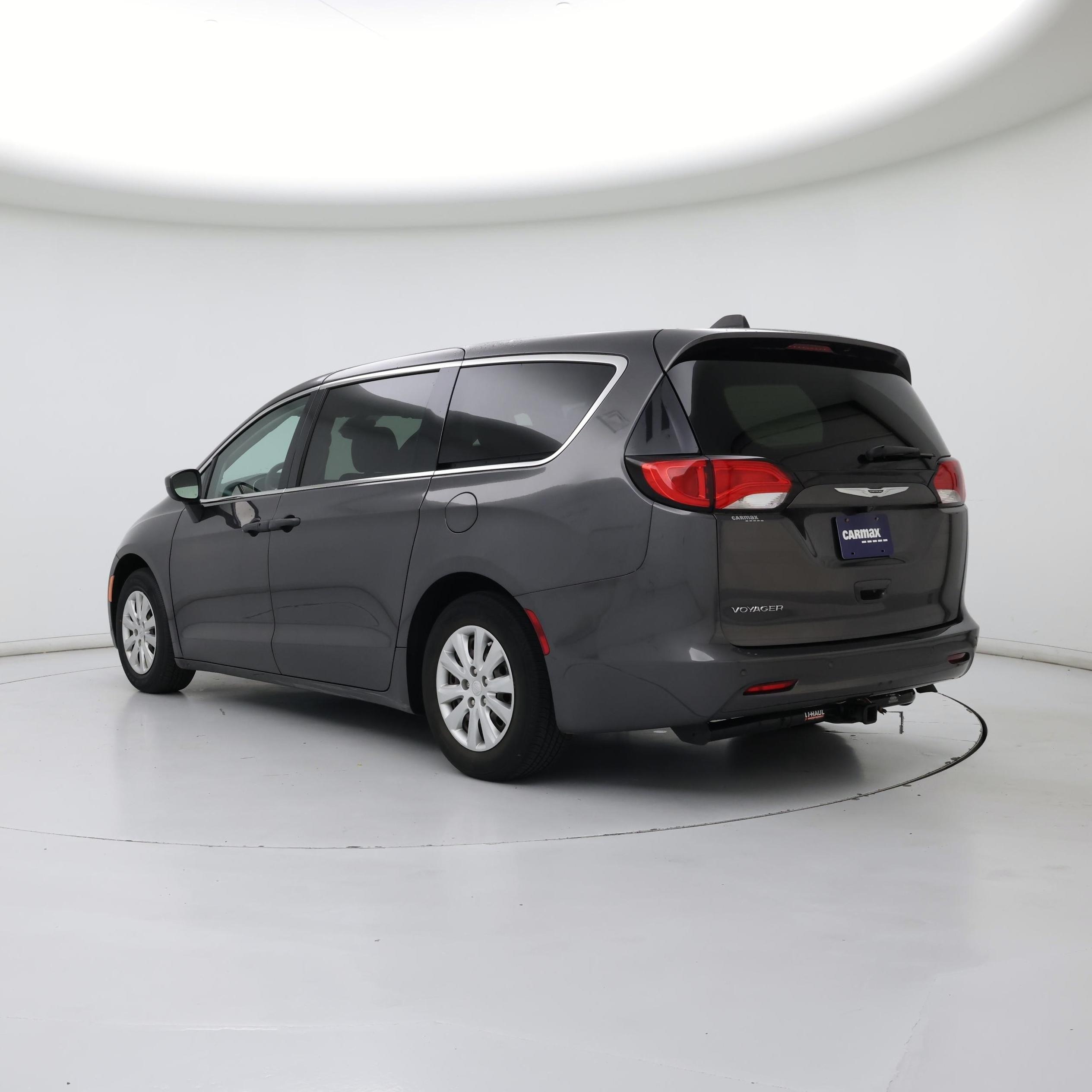 Thumbnail: 2021 Chrysler Voyager - 2