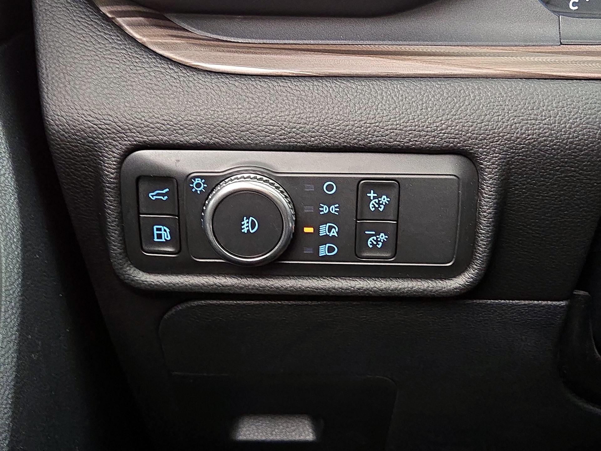 Thumbnail: 2021 Ford Explorer - 13