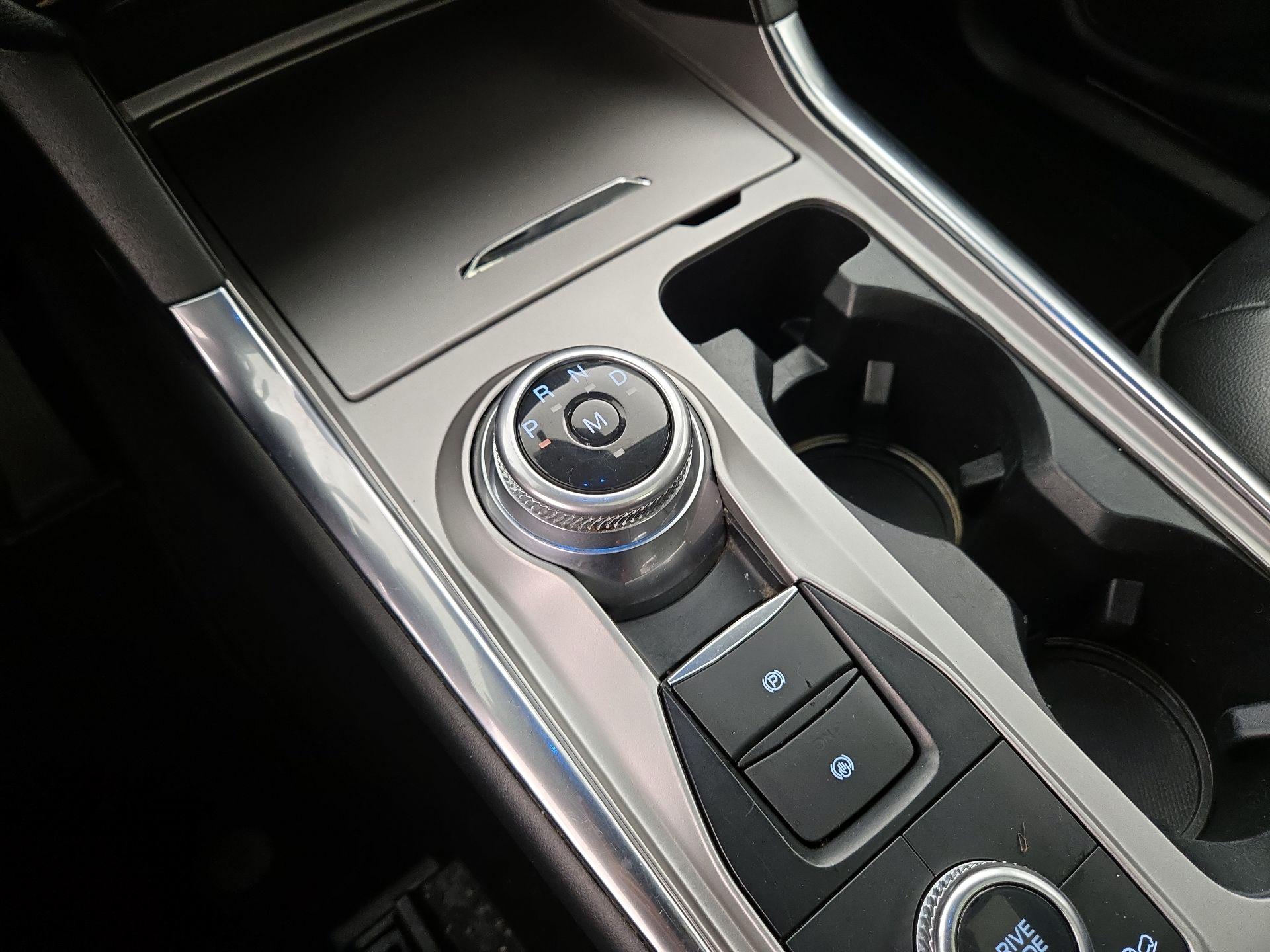 Thumbnail: 2021 Ford Explorer - 18