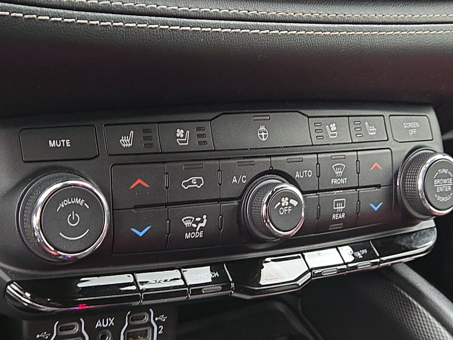 Thumbnail: 2021 Dodge Durango - 16