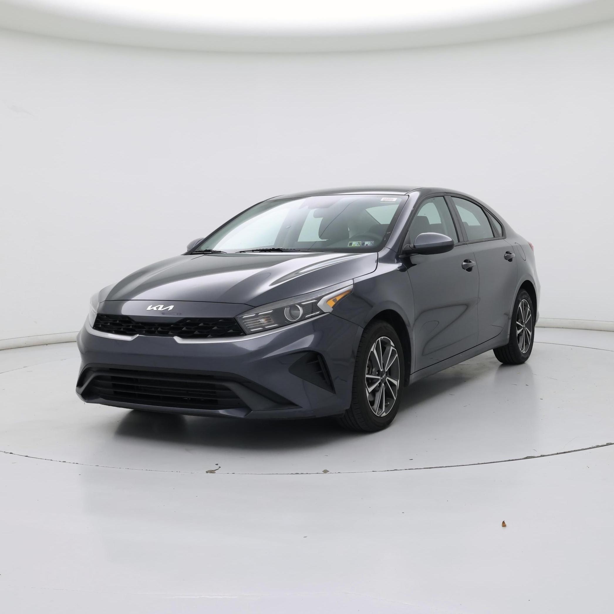Thumbnail: 2023 Kia Forte - 4