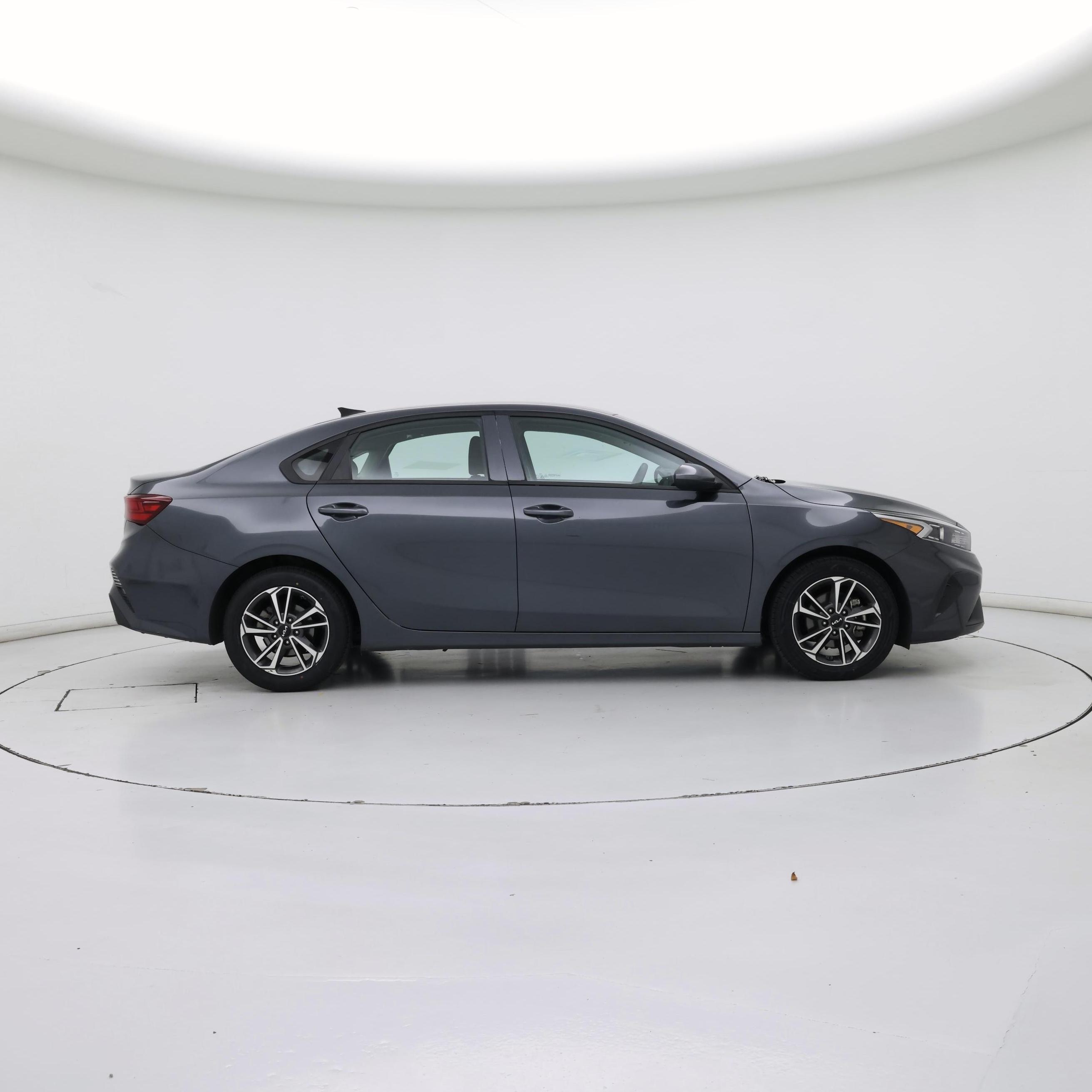 Thumbnail: 2023 Kia Forte - 7