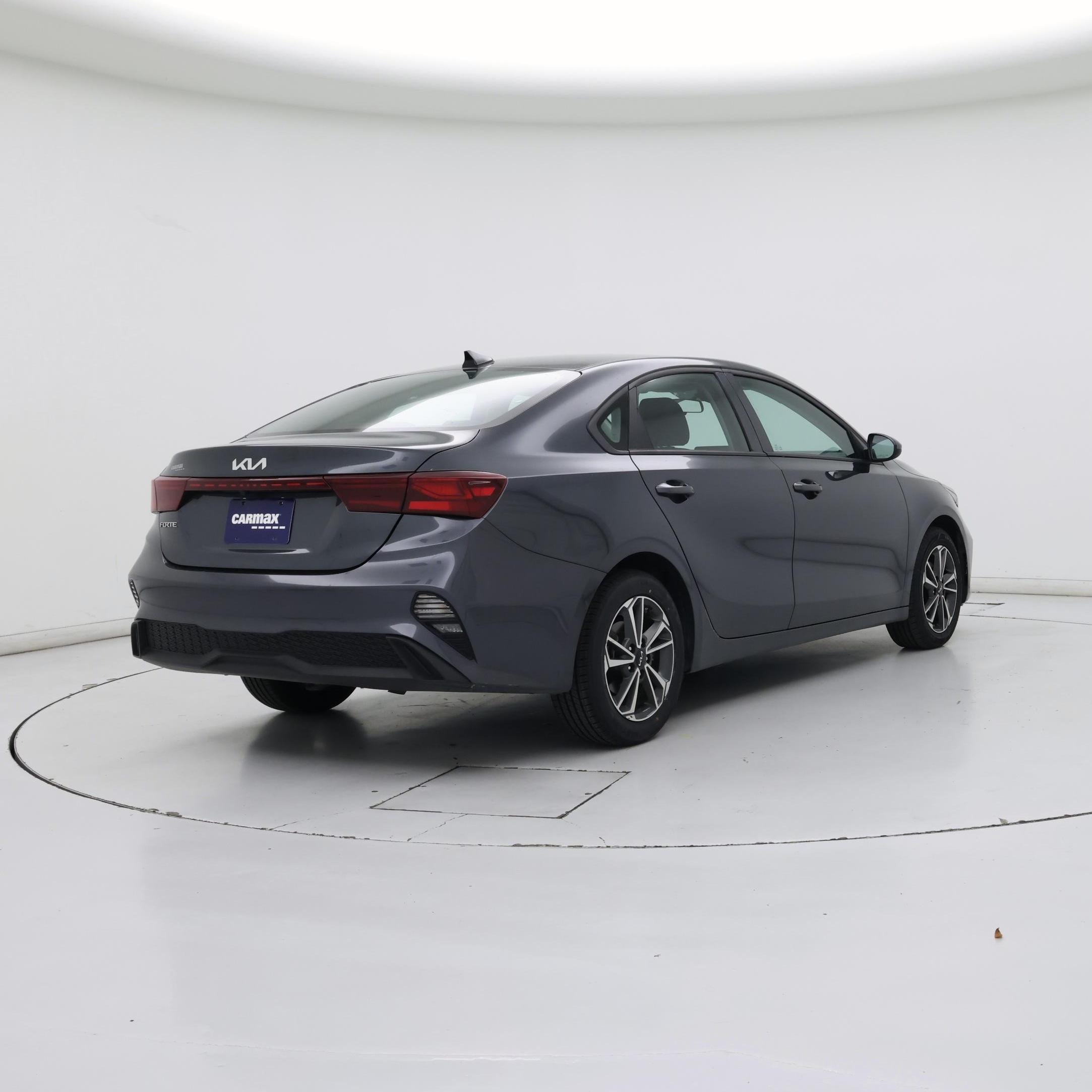 Thumbnail: 2023 Kia Forte - 8