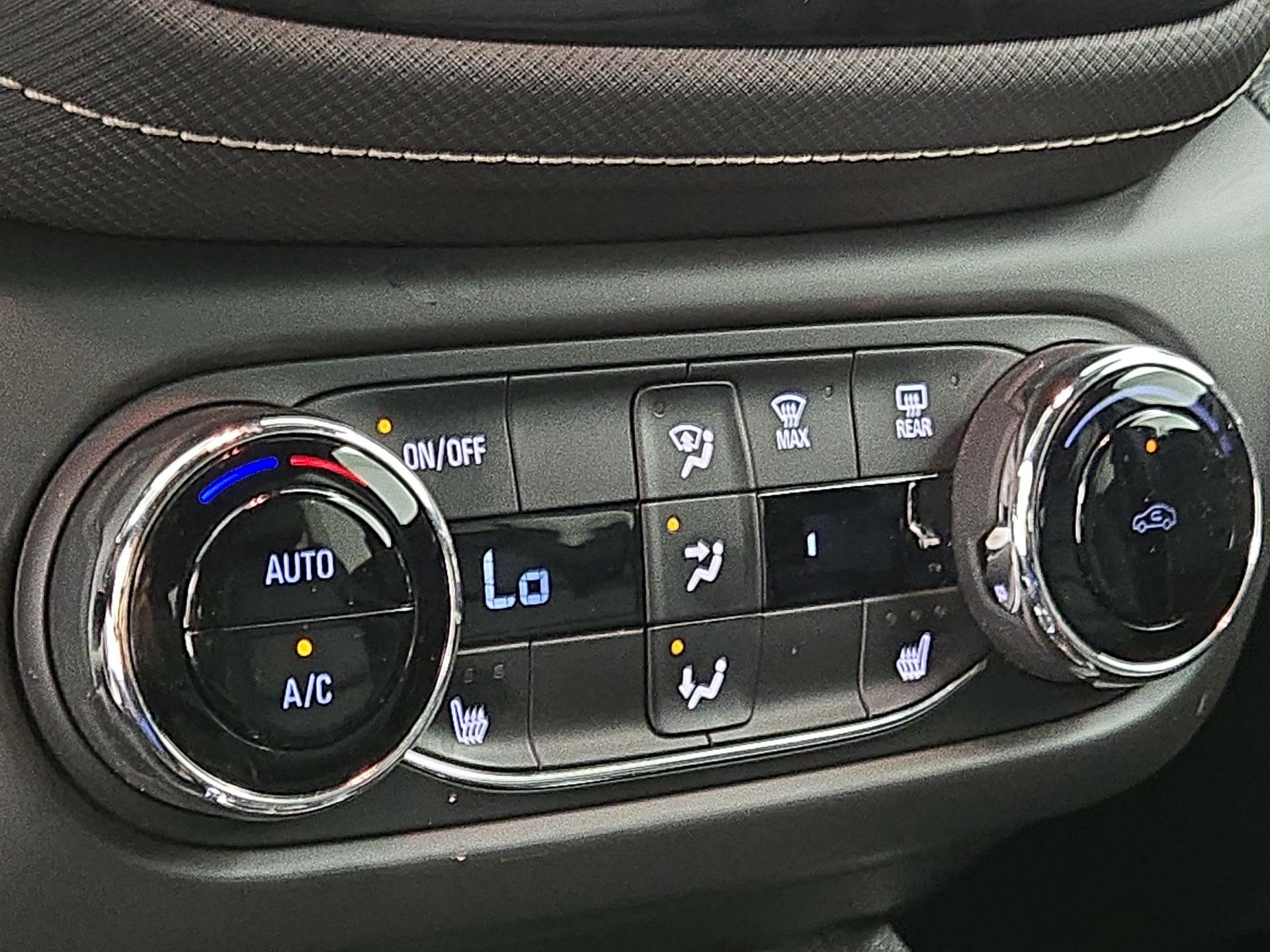 Thumbnail: 2021 Chevrolet TrailBlazer - 16