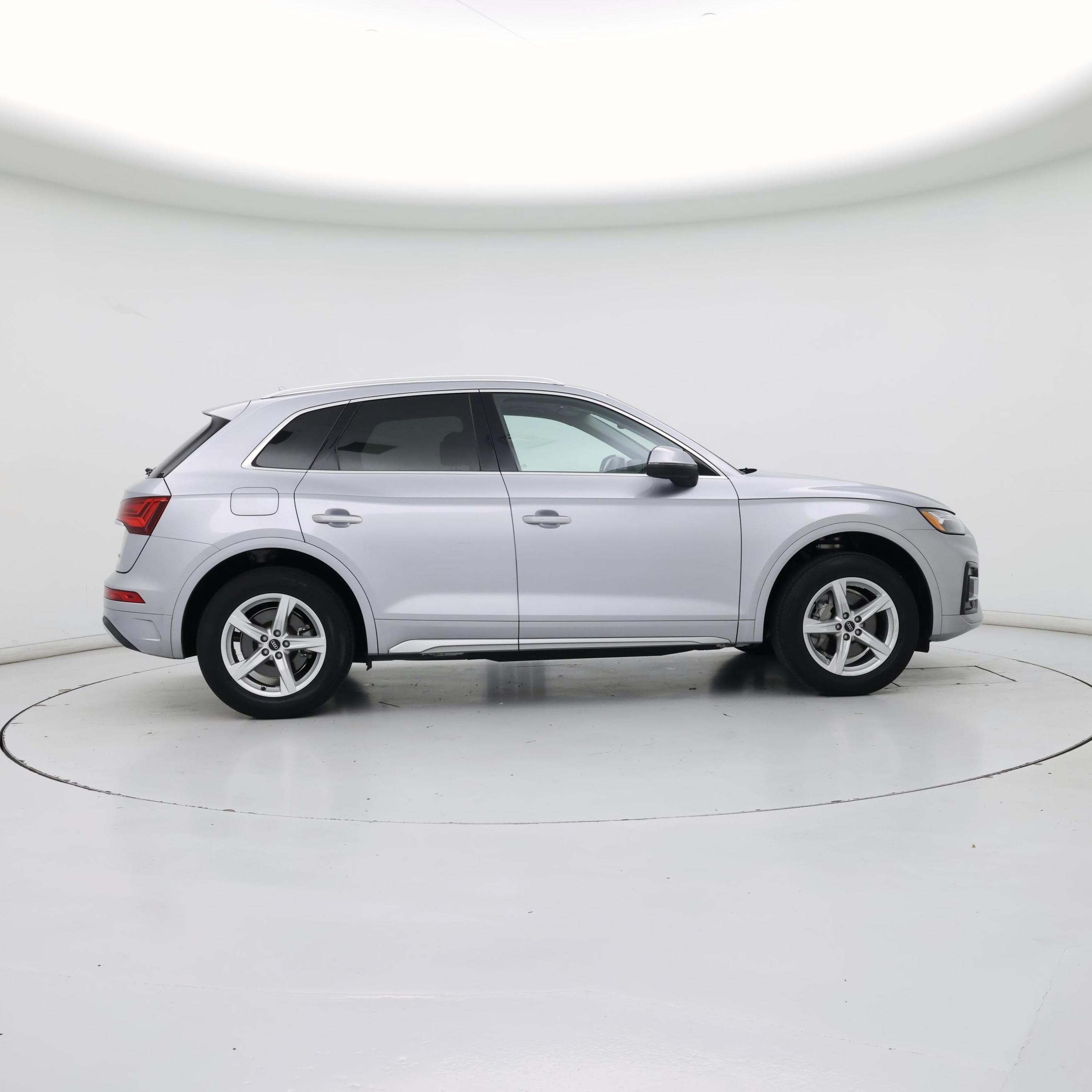 Thumbnail: 2023 Audi Q5 - 7