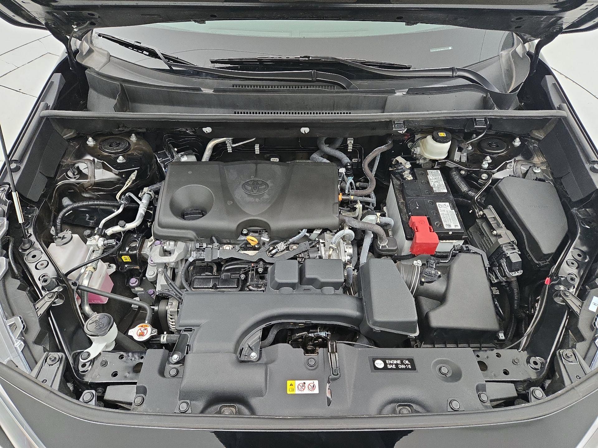 Thumbnail: 2022 Toyota RAV4 - 19