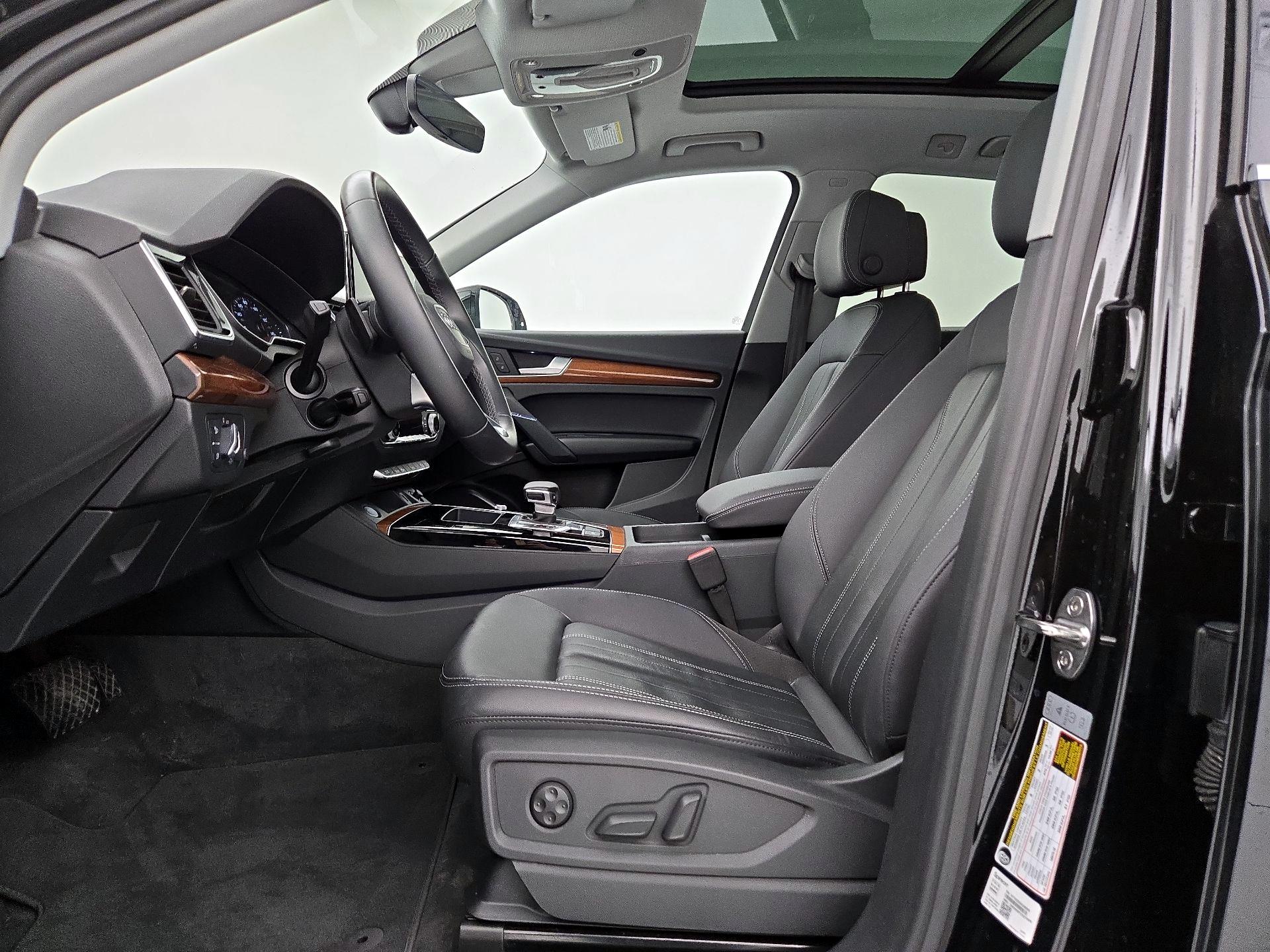 Thumbnail: 2023 Audi Q5 - 11