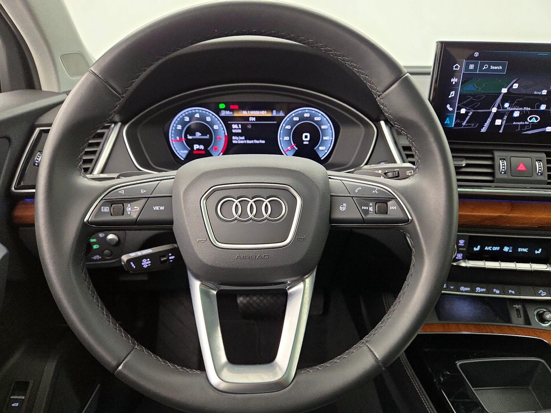 Thumbnail: 2022 Audi Q5 - 10