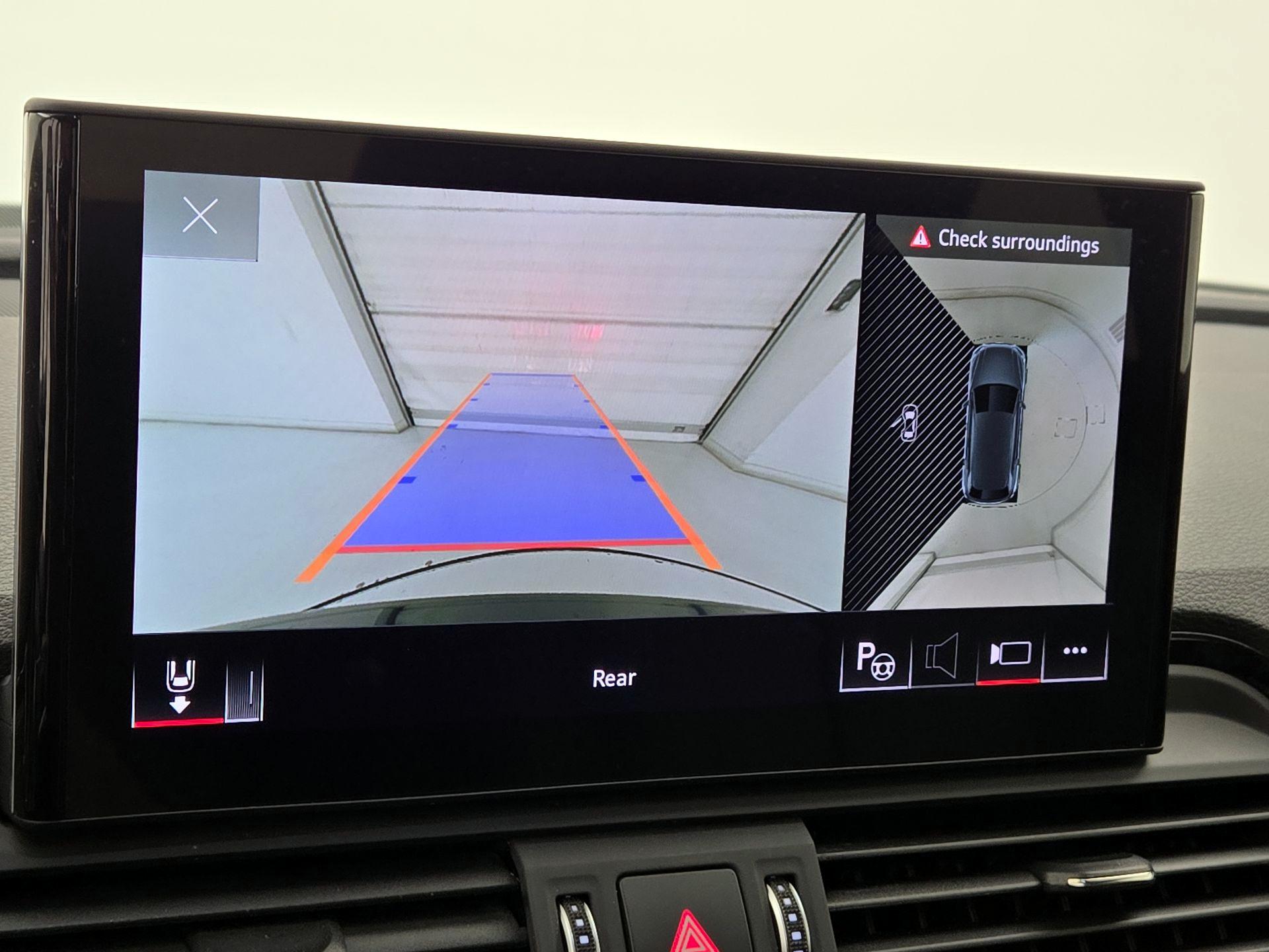 Thumbnail: 2022 Audi Q5 - 14