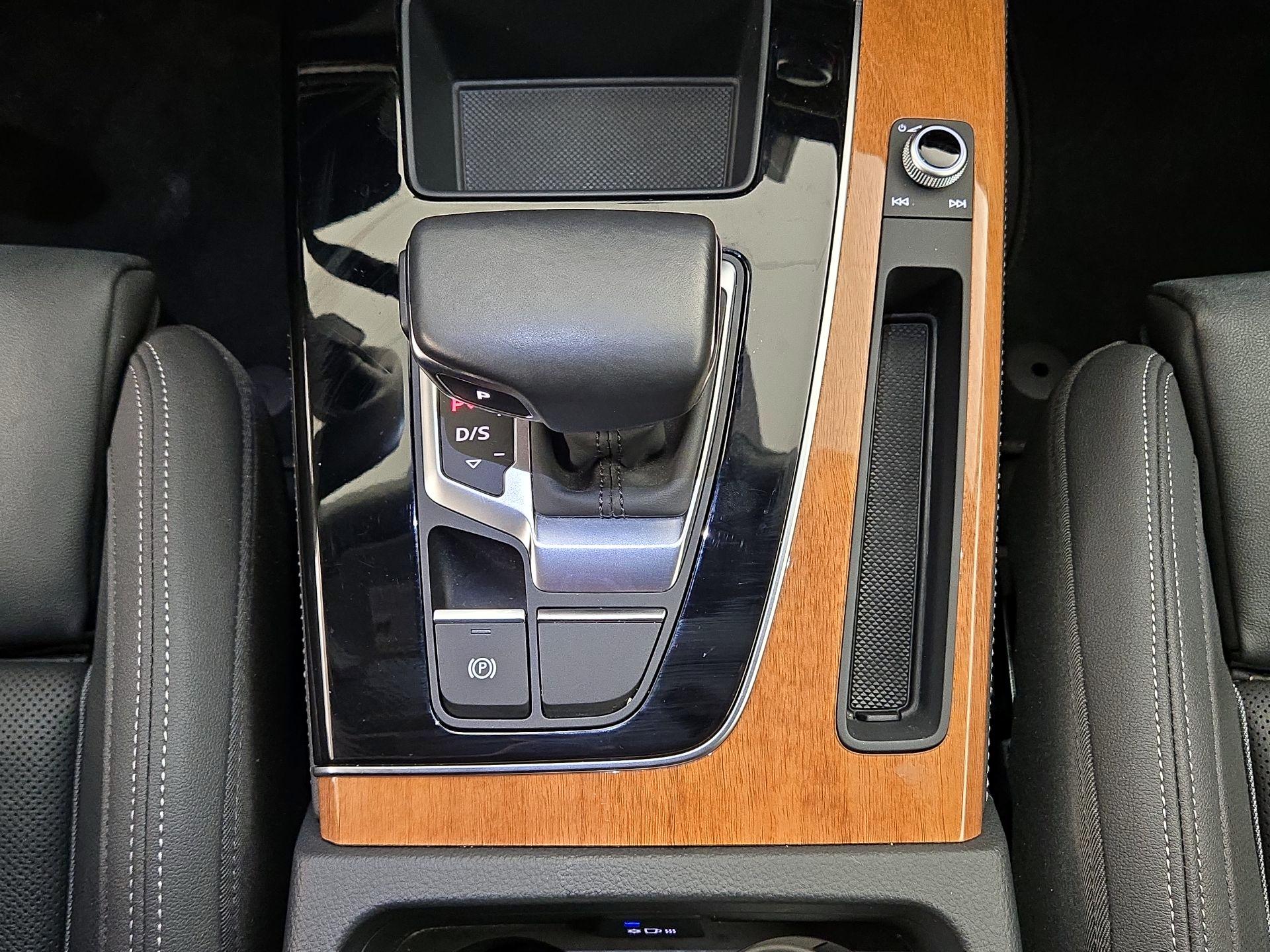 Thumbnail: 2022 Audi Q5 - 17