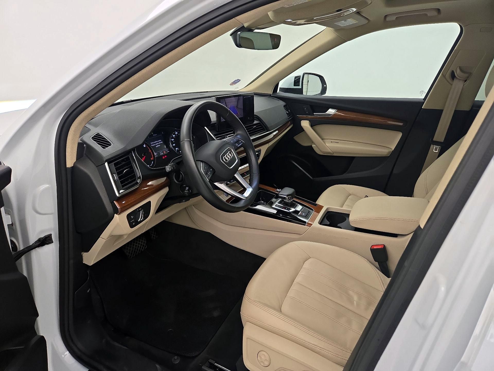 Thumbnail: 2023 Audi Q5 - 11