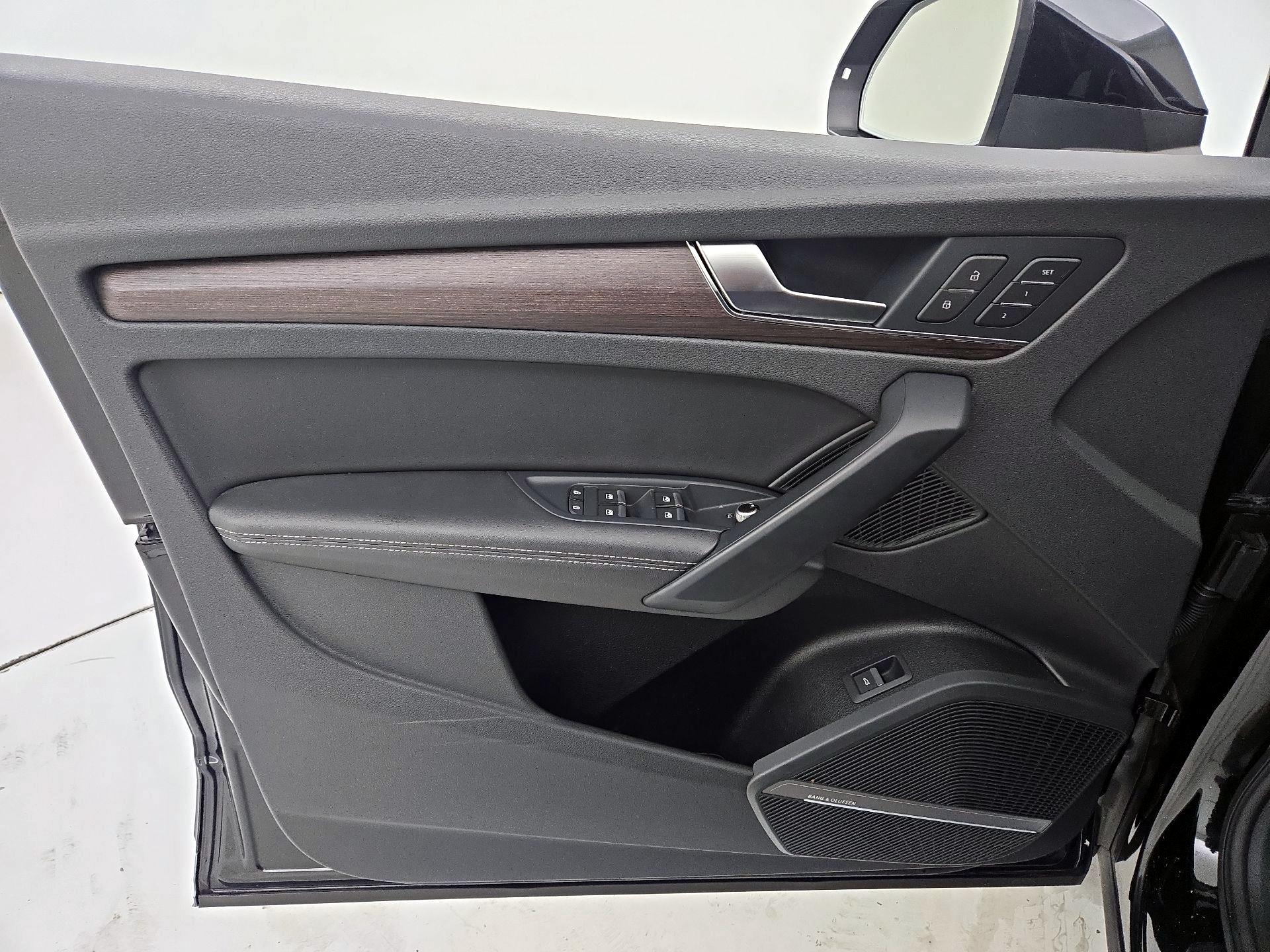 Thumbnail: 2022 Audi Q5 - 12