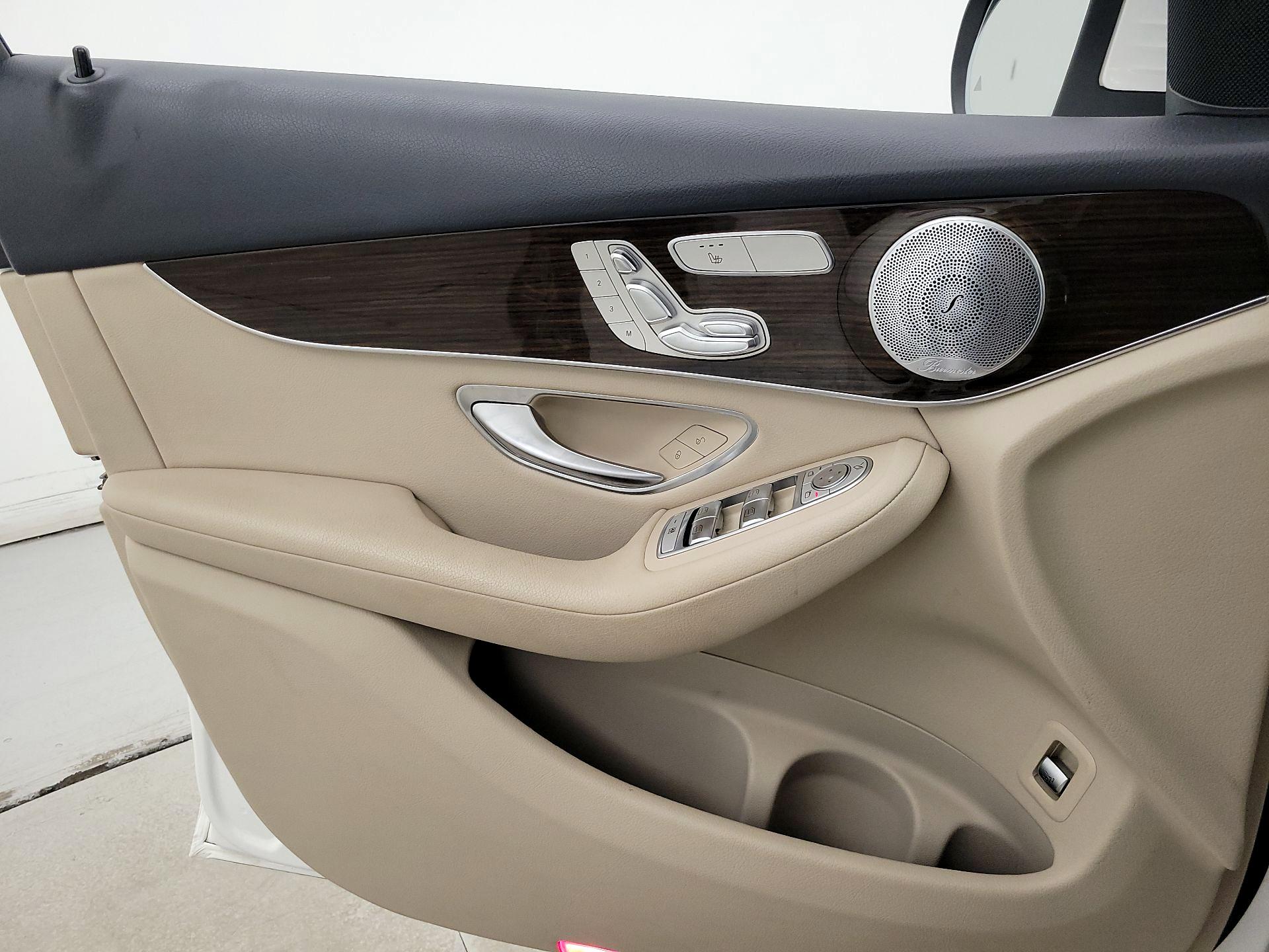 Thumbnail: 2019 Mercedes-Benz GLC - 12