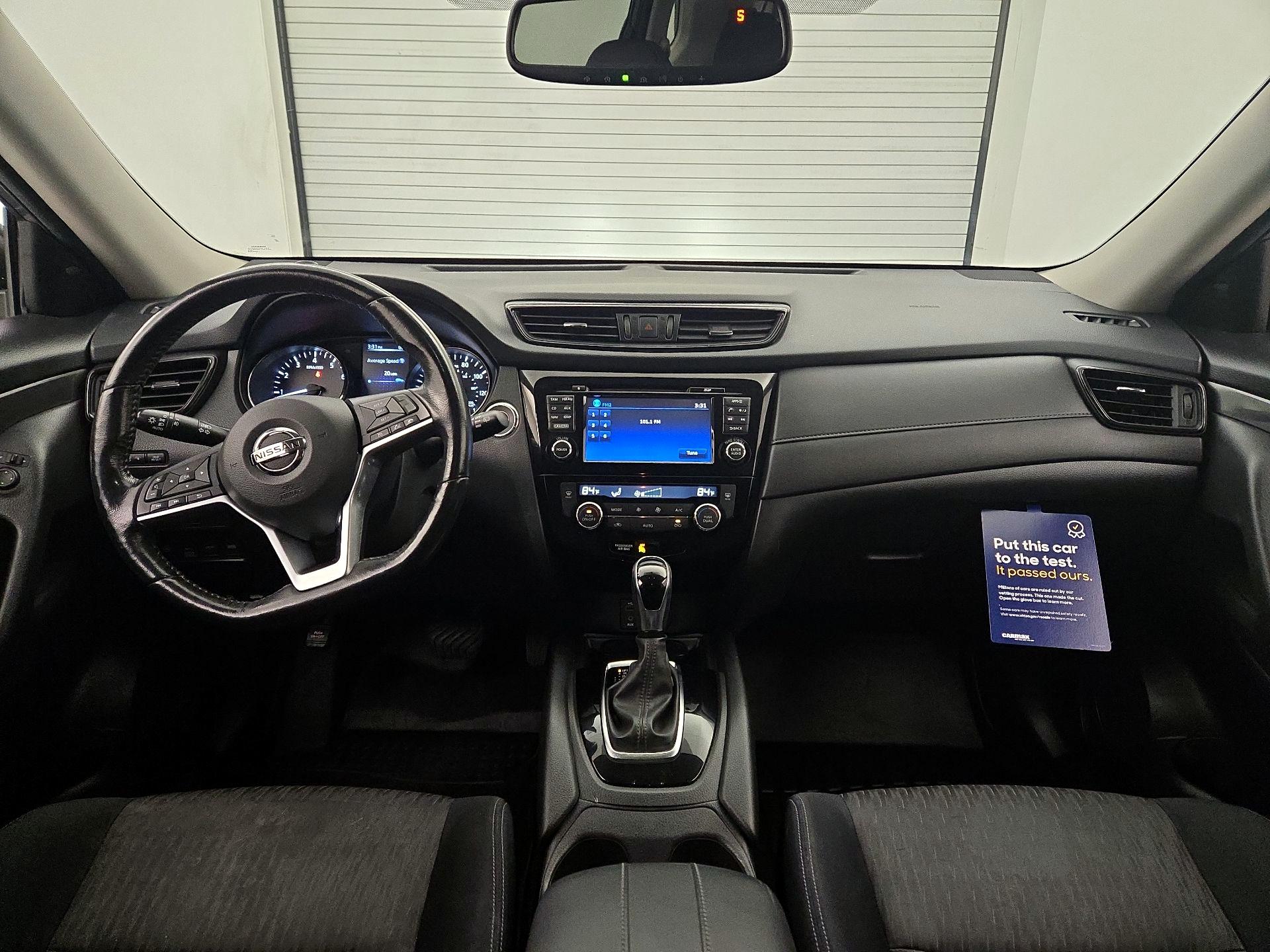 Thumbnail: 2017 Nissan Rogue - 9