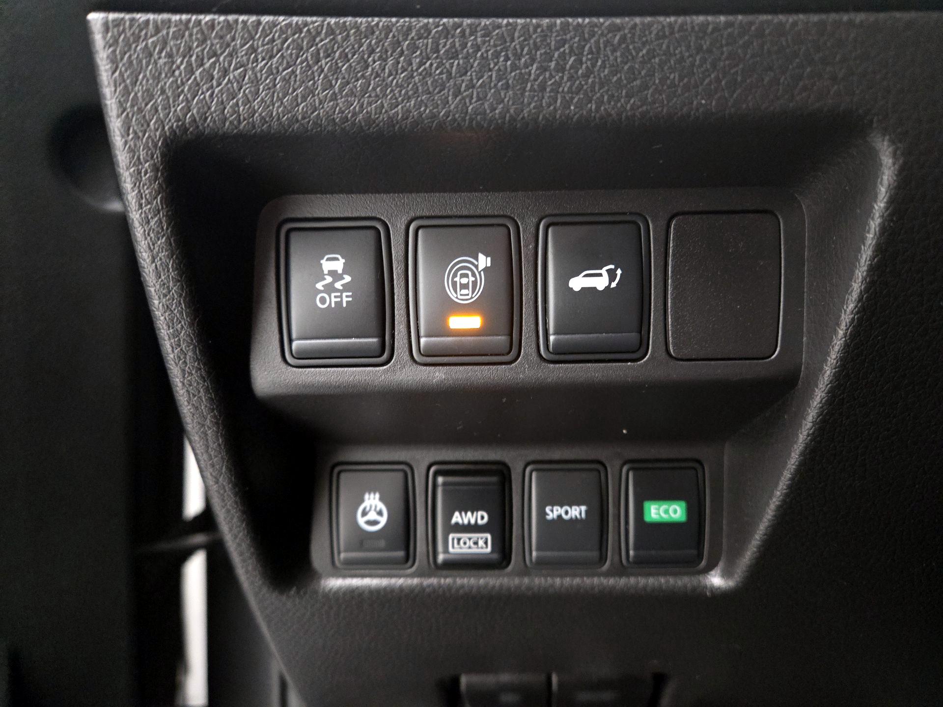 Thumbnail: 2017 Nissan Rogue - 13