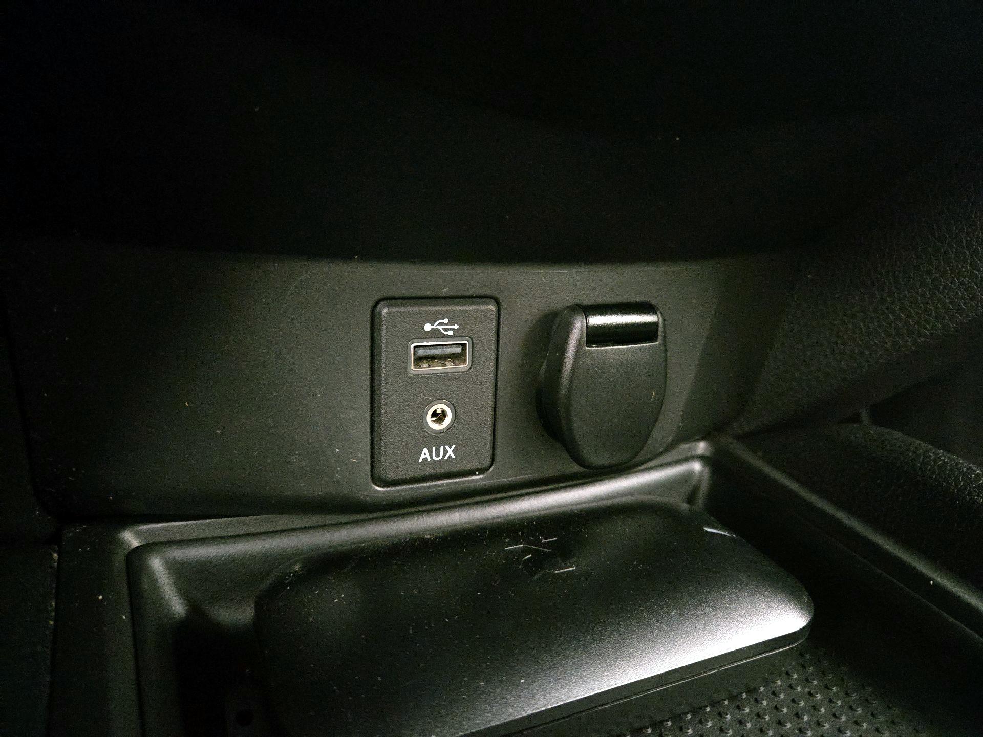 Thumbnail: 2017 Nissan Rogue - 18