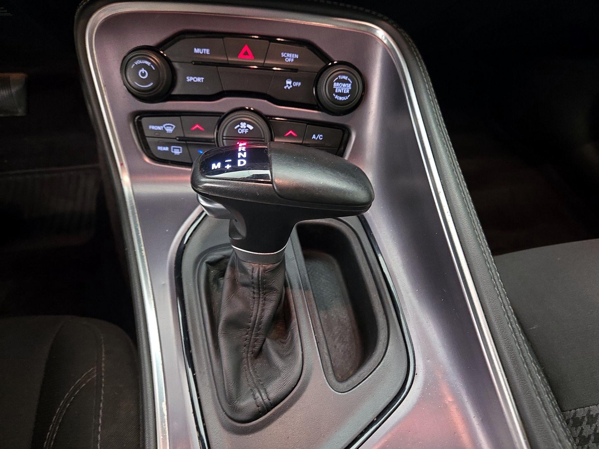 Thumbnail: 2017 Dodge Challenger - 16